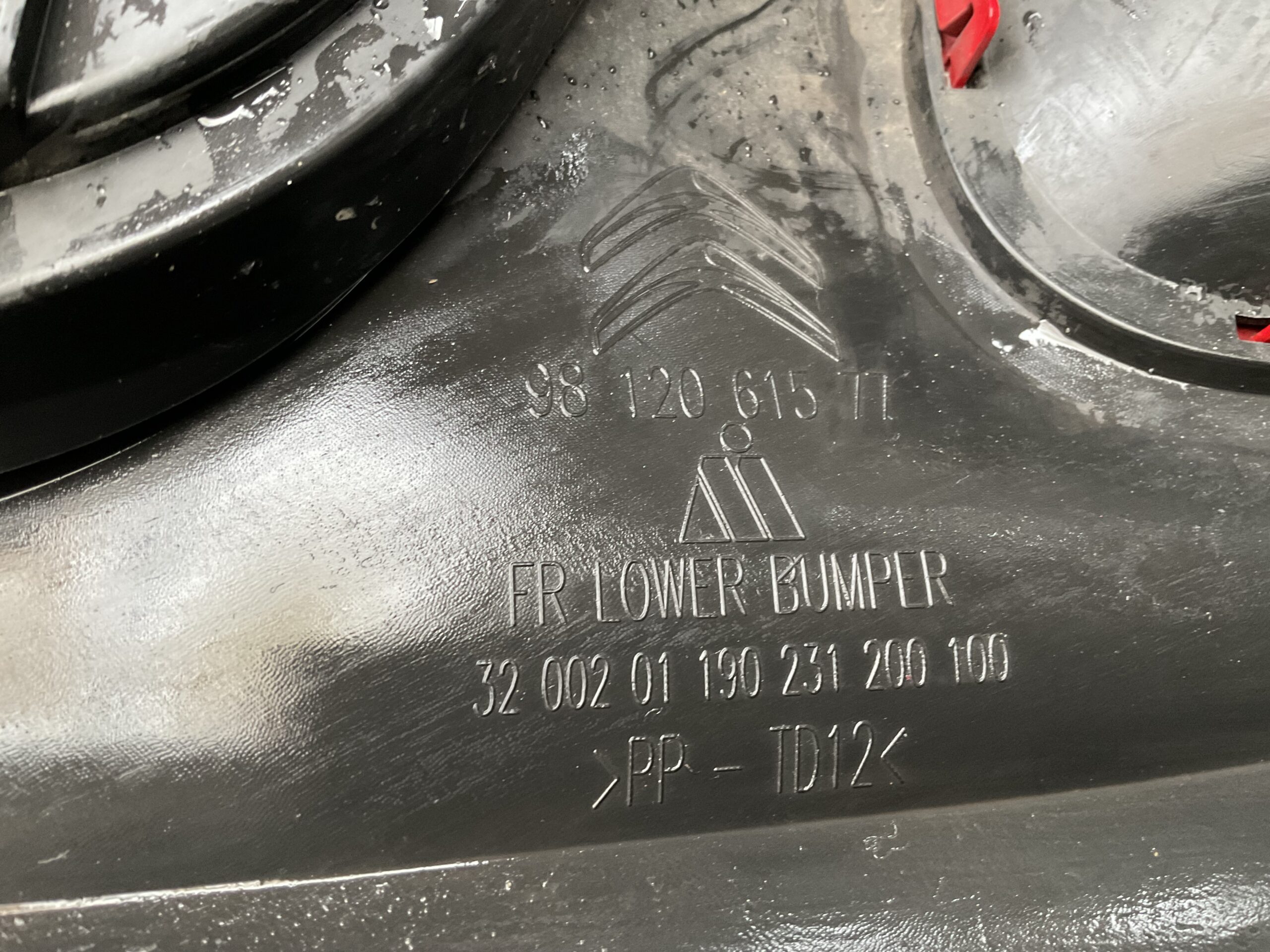 Bumper Citroen C3 Facelift 2021-2023 9833504177 Voorbumper F3-16025z