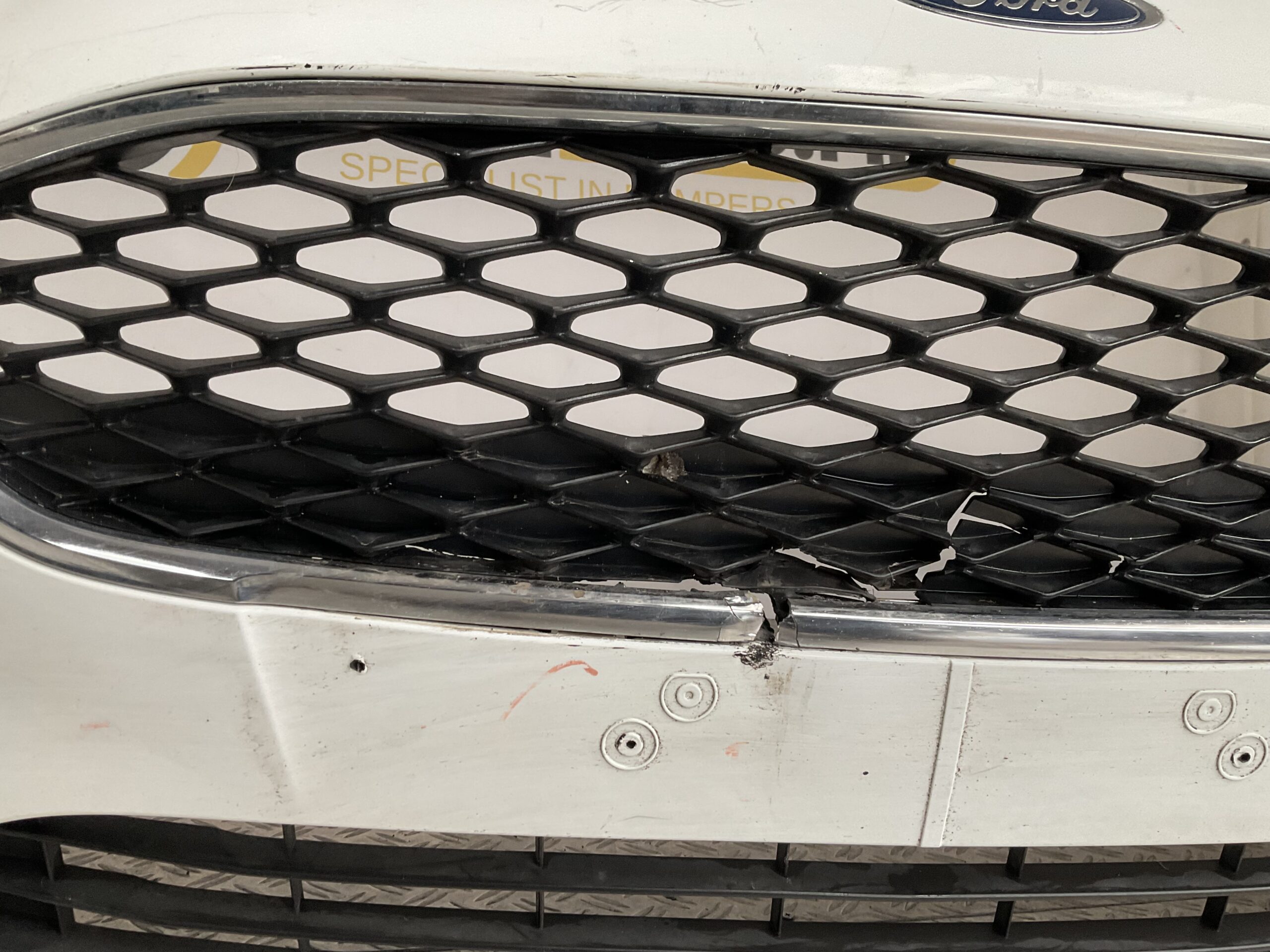 Bumper Ford Fiesta MK8 17-21 H1BB-17757-A Voorbumper D3-16584z