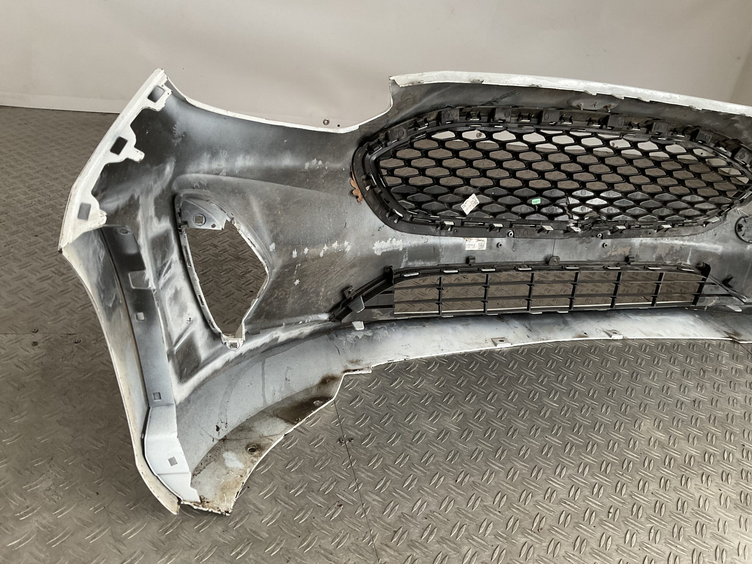 Bumper Ford Fiesta MK8 17-21 H1BB-17757-A Voorbumper D3-16584z