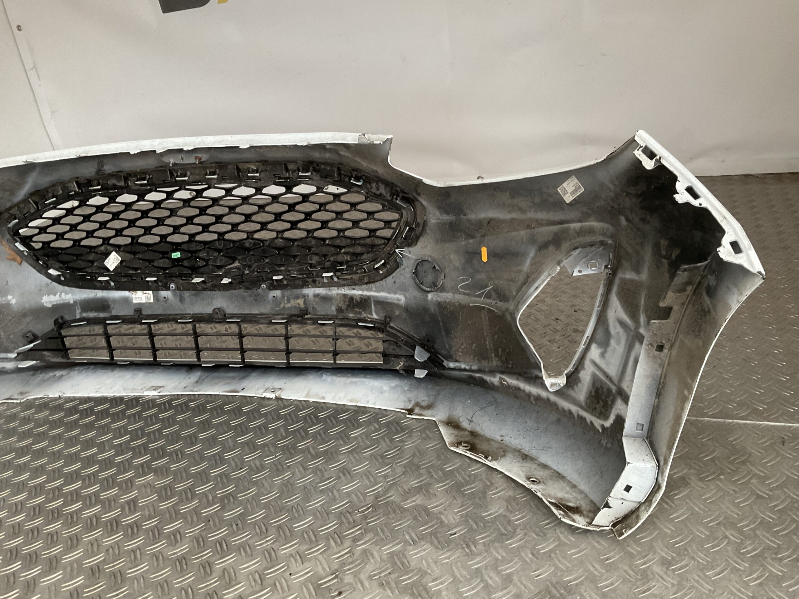 Bumper Ford Fiesta MK8 17-21 H1BB-17757-A Voorbumper D3-16584z