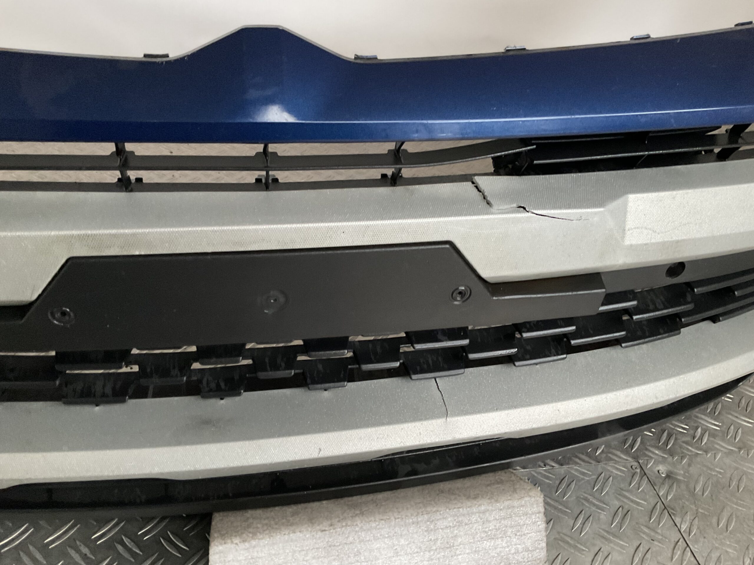 Bumper Opel Crossland X Facelift 20- 39172210 Voorbumper i5-16589z