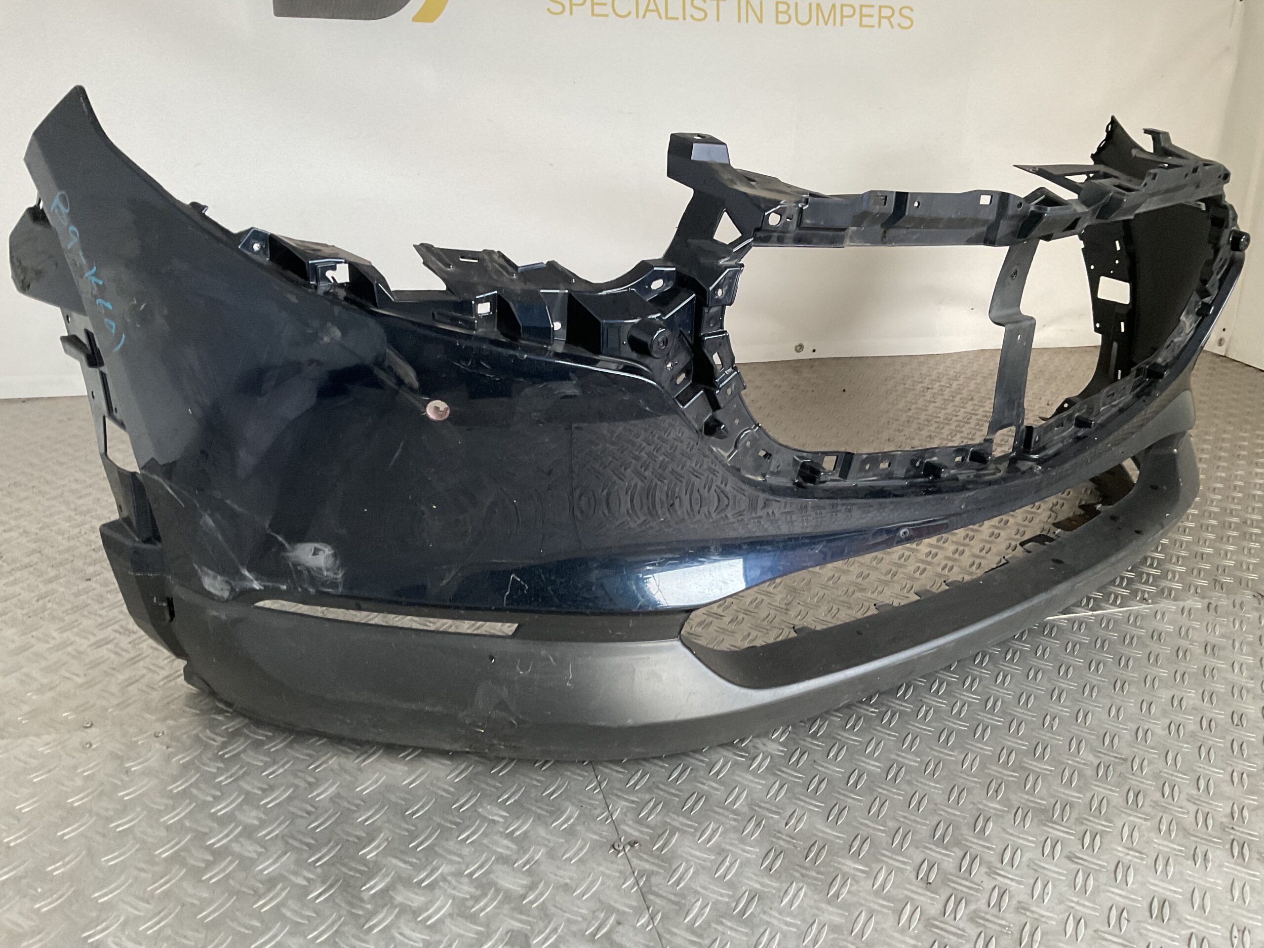 Bumper Mazda CX30 CX-30 DFR5-50031 Voorbumper B9-16601z