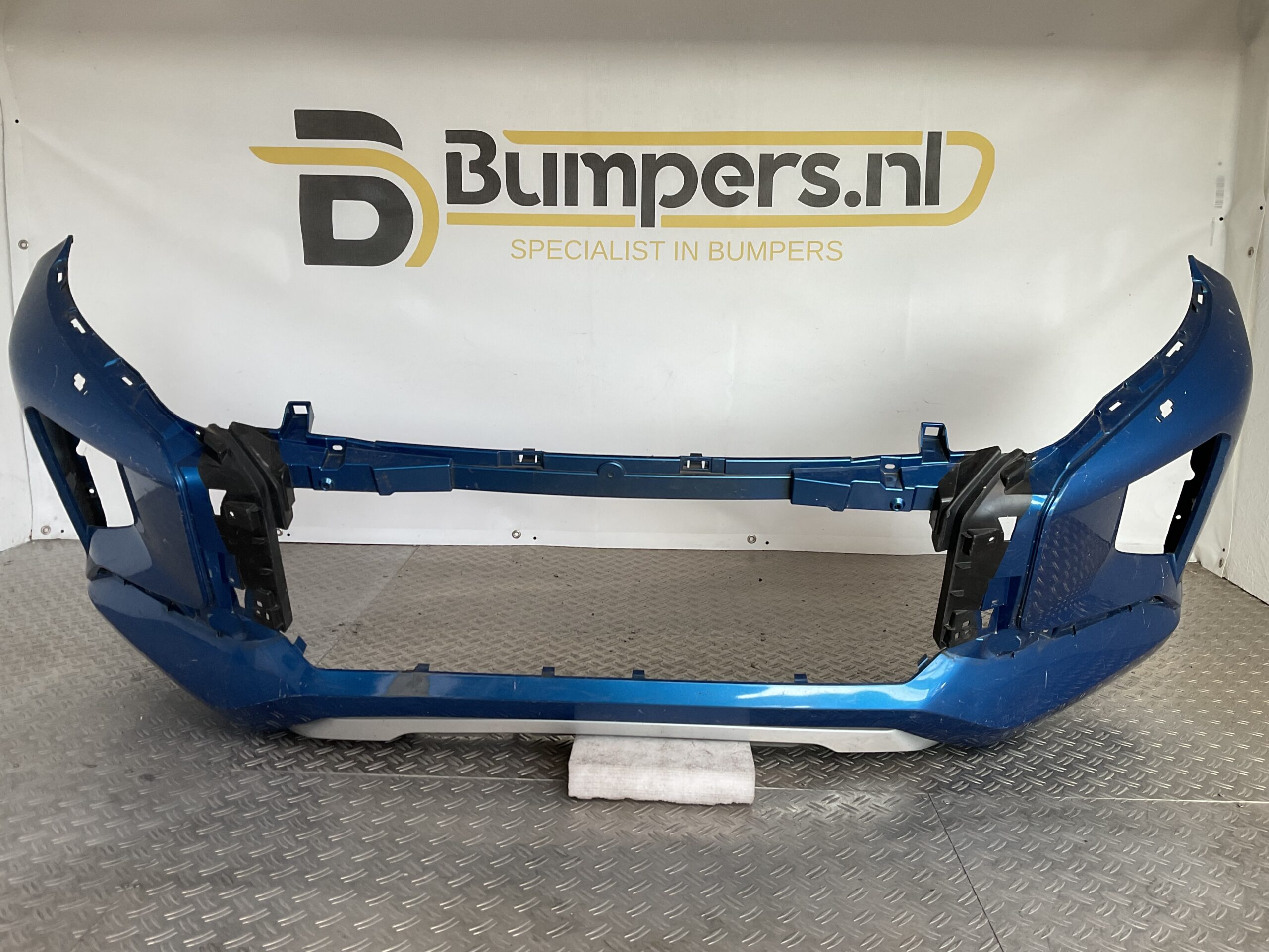 Bumper Mitsubishi L200 V 5 Facelift 19- 6400J272ZZ Voorbumper E5-16609z