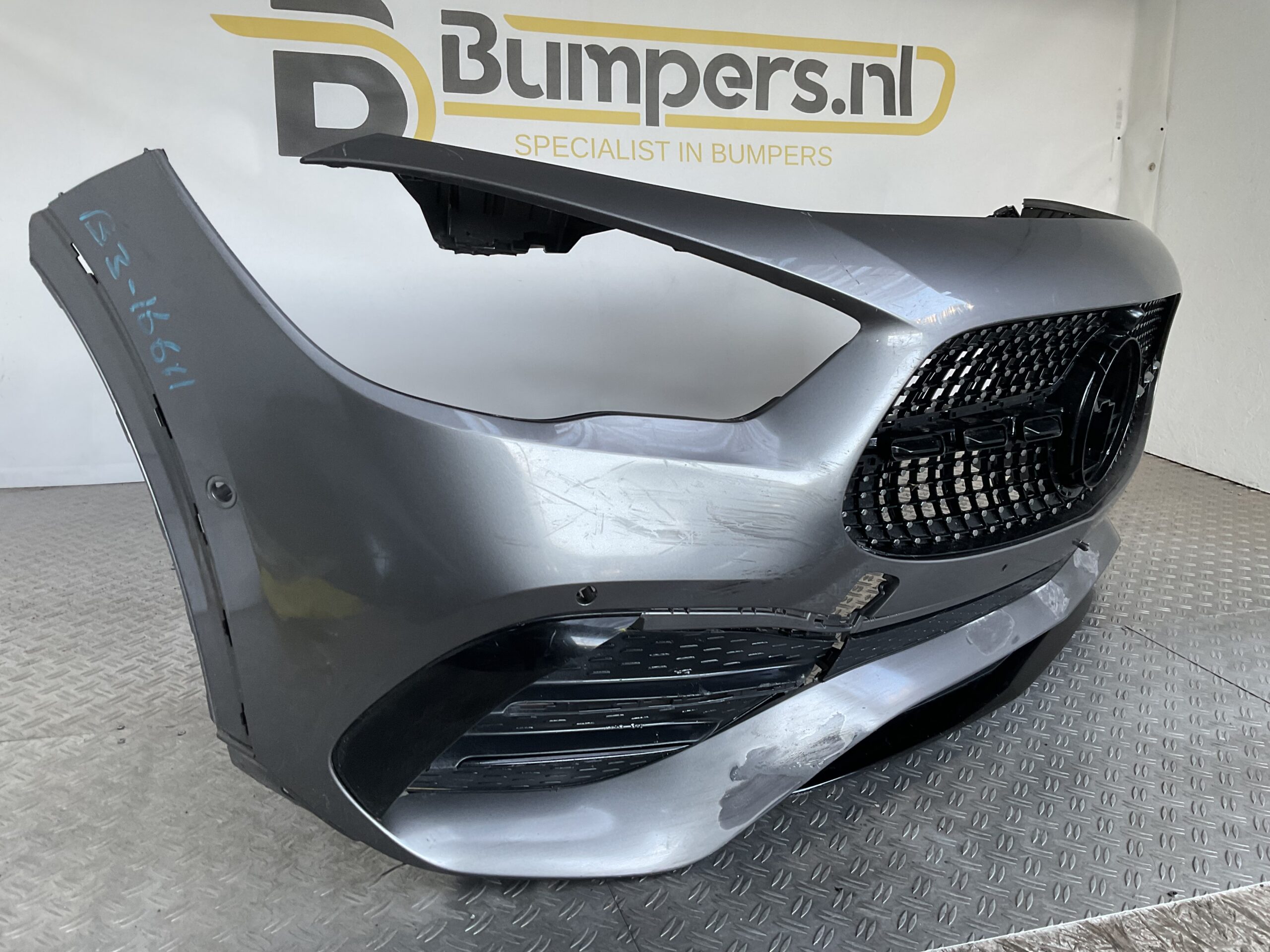 Bumper Mercedes GLA W247 H247 AMG Line 18-24 A2478850607 Voorbumper B3-16611z