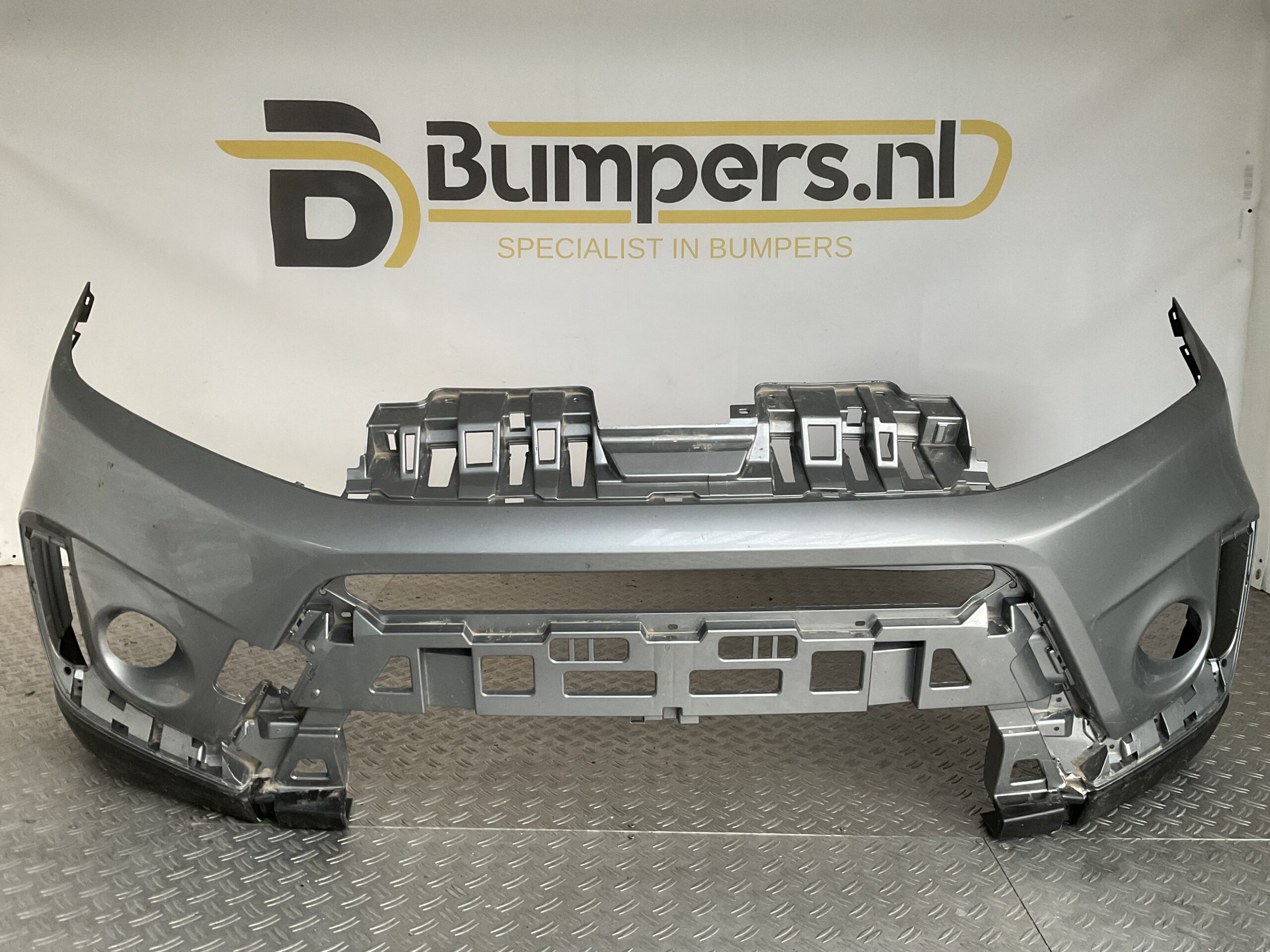 Bumper Suzuki Vitara Facelift 18- 71711-86R Voorbumper E5-16641z