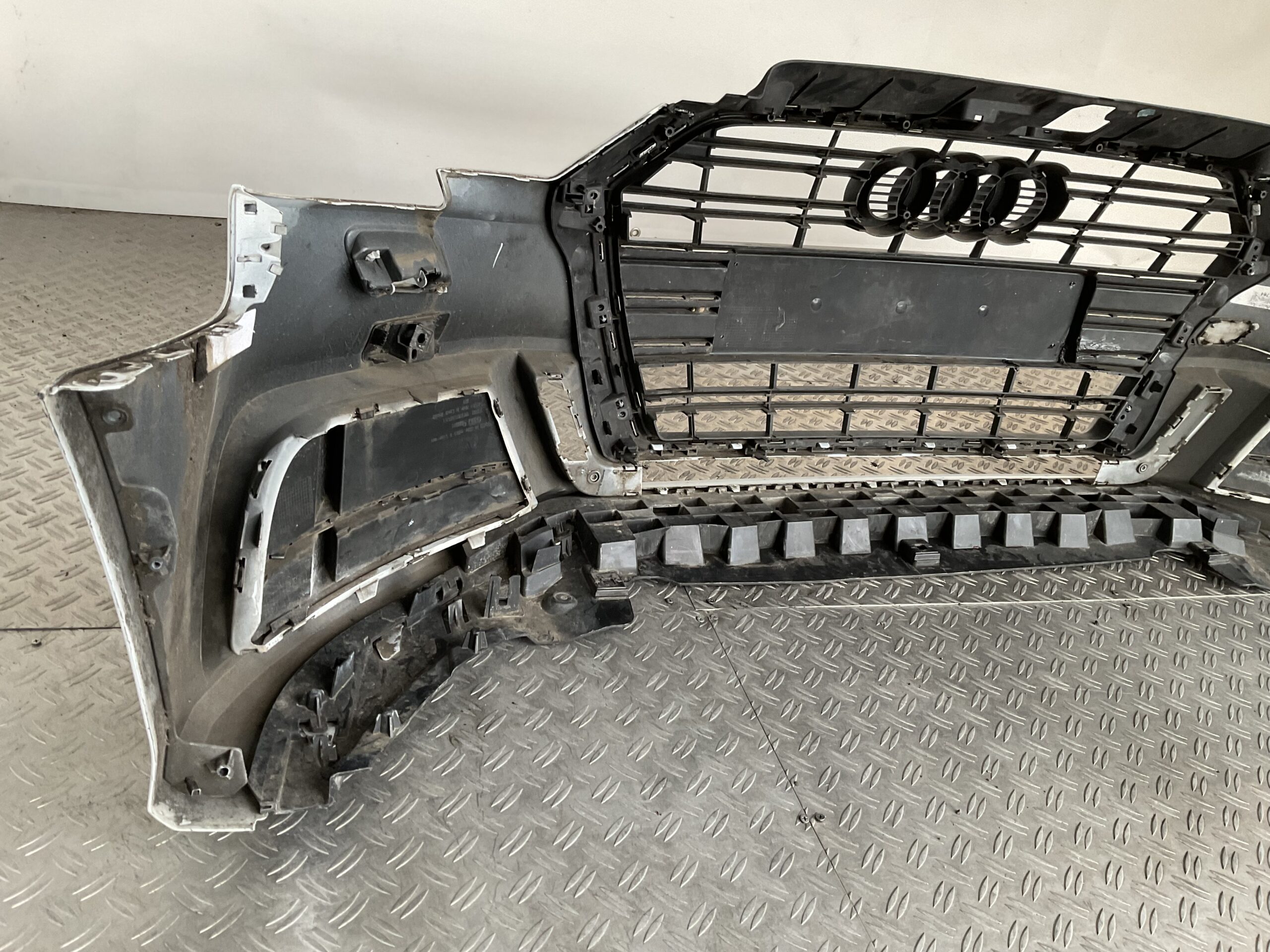 Bumper Audi A3 8V S3 Sline S-Line Facelift kls 17-21 8v3853651 Voorbumper H3-16718z