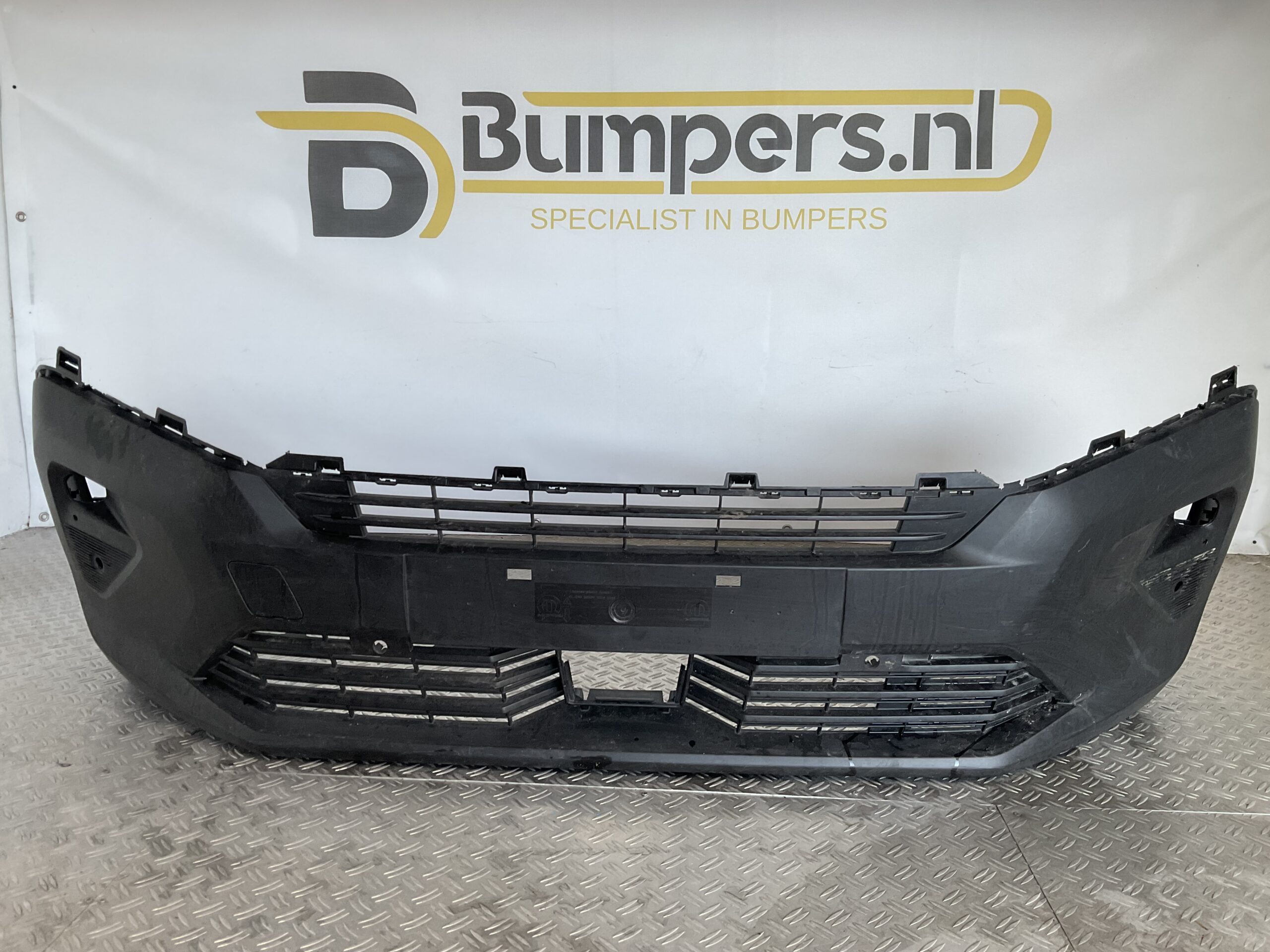 Bumper Peugeot Partner III Facelift 23- 9856090880 Voorbumper J5-17240z