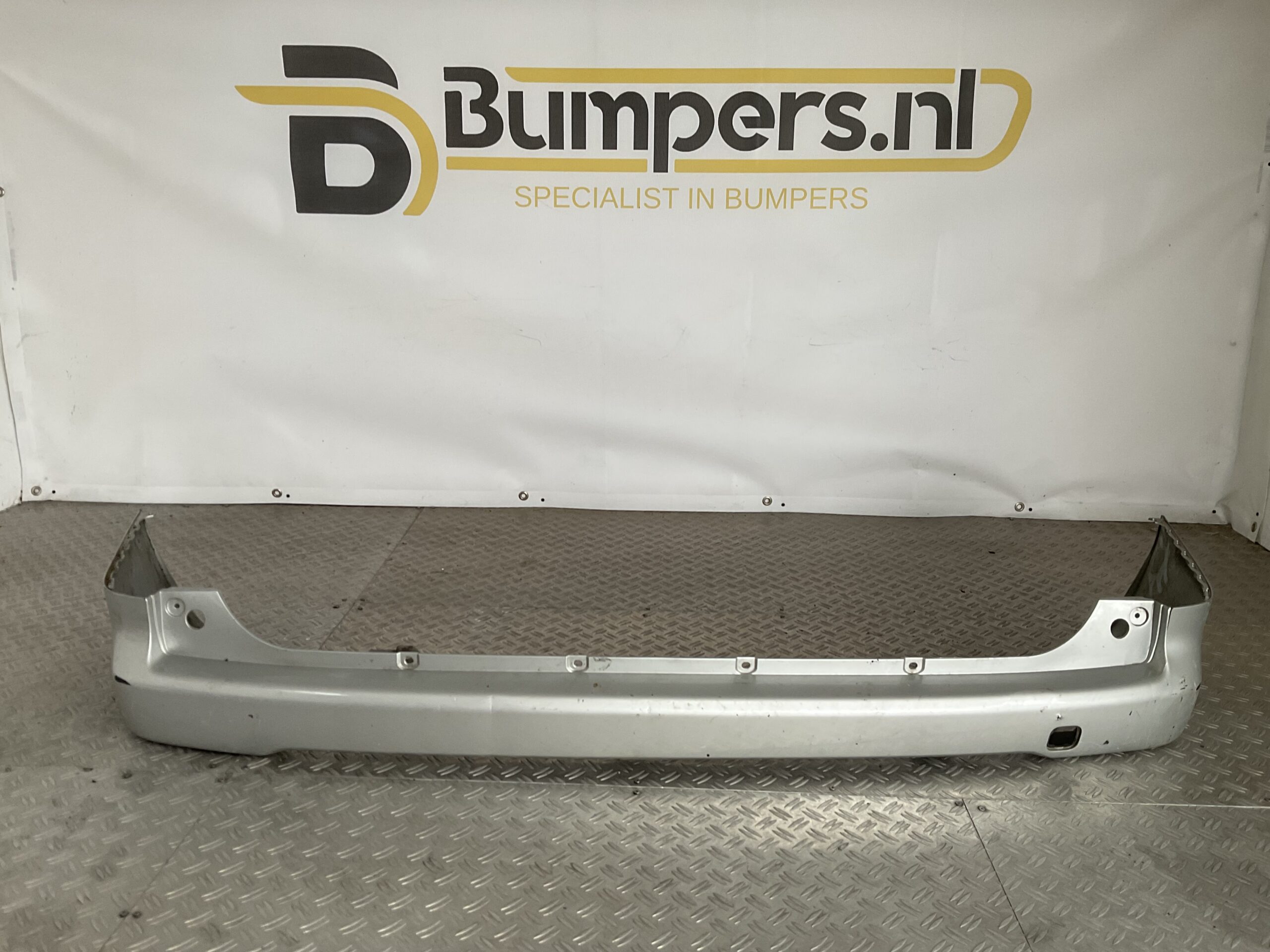Bumper Nissan NV200 09-22 850223LG0A Achterbumper F4-17301z