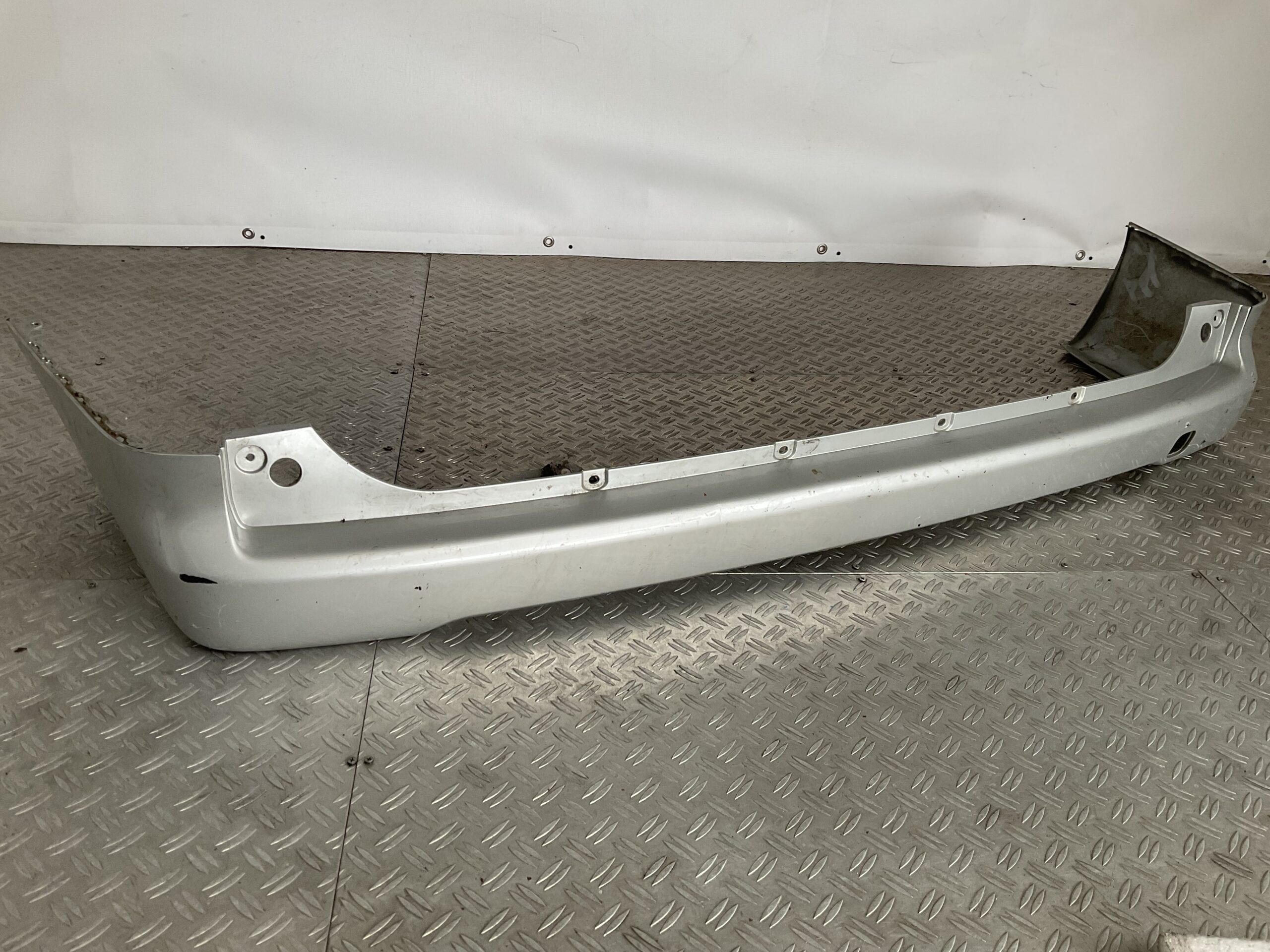 Bumper Nissan NV200 09-22 850223LG0A Achterbumper F4-17301z