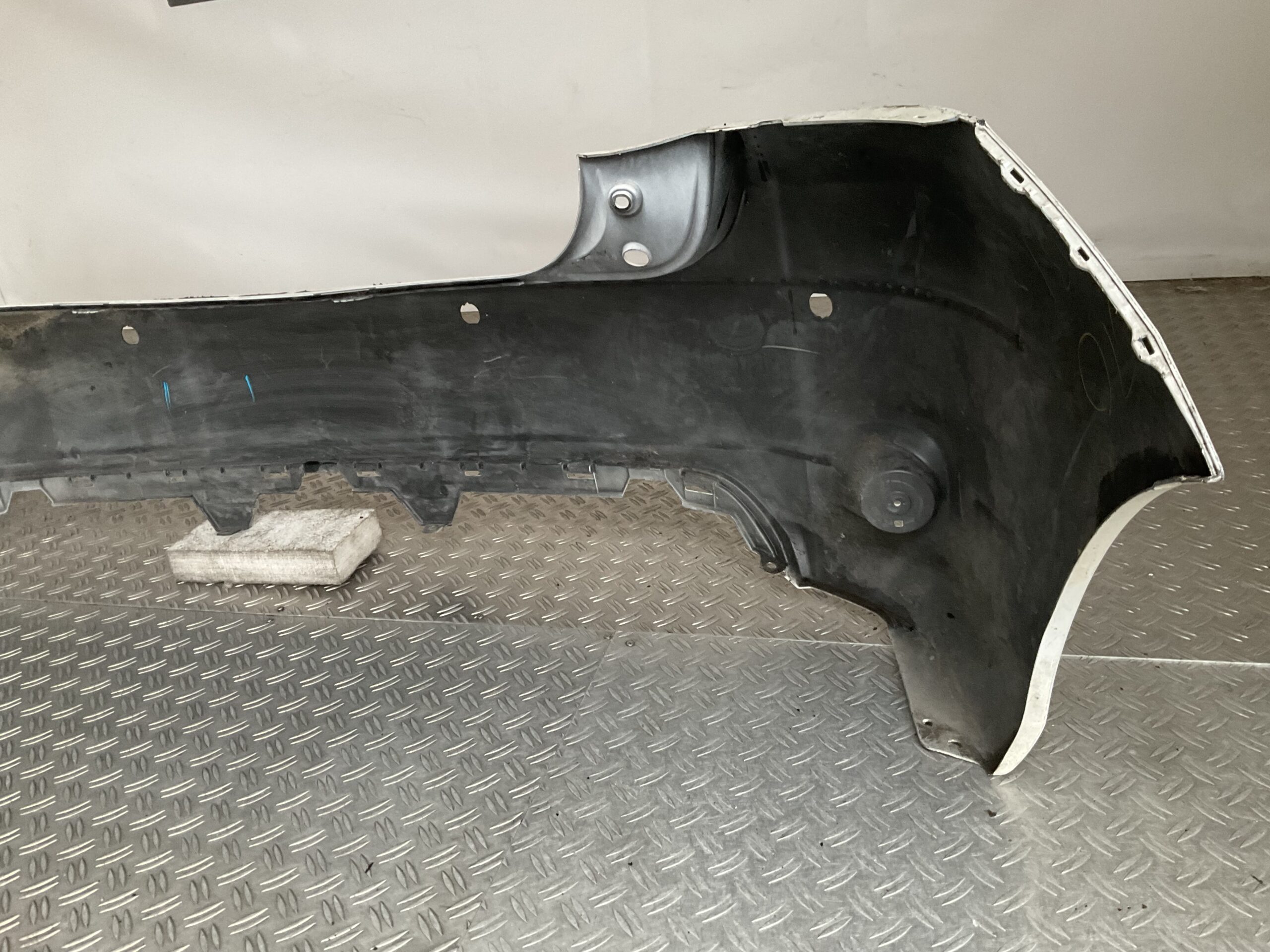 Bumper Toyota Yaris III Facelift 52159-02610 Achterbumper F4-17350z