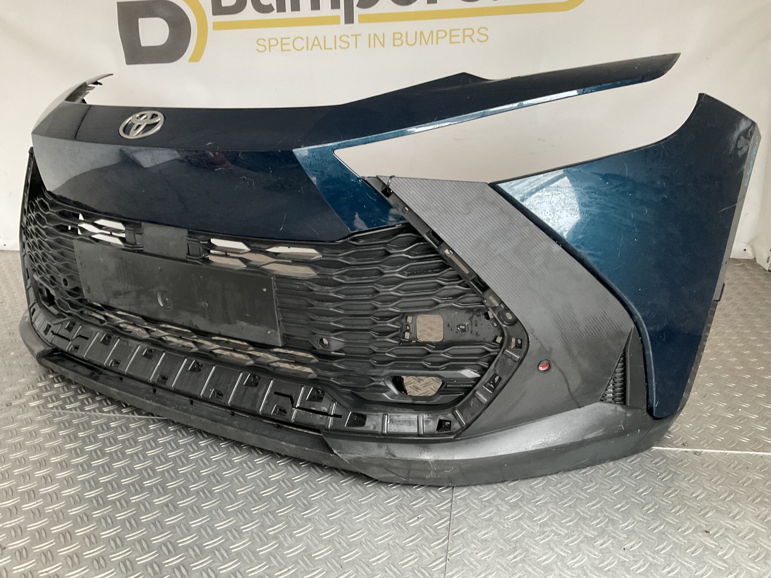 Bumper Toyota CHR C-HR ii 23- 52119-F4250 Voorbumper D5-16808z