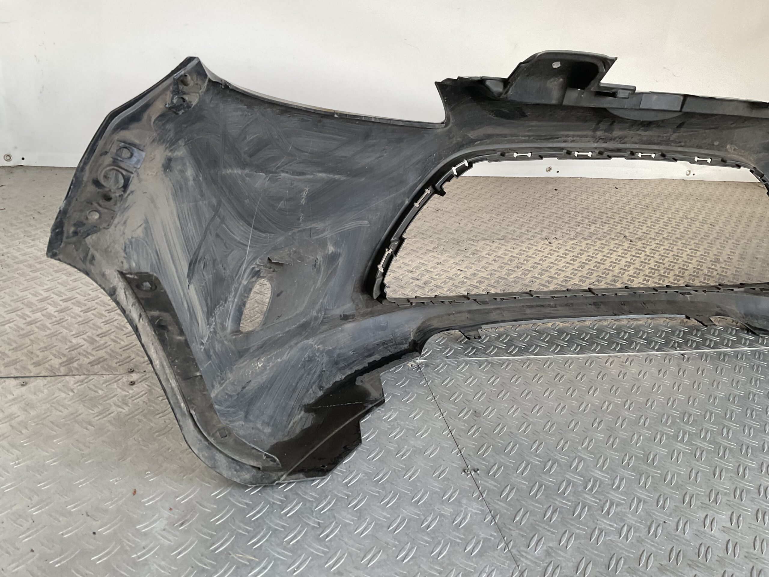 Bumper Ford Fiesta MK7 2008-2012 8A61-17K819 Voorbumper D3-17397z