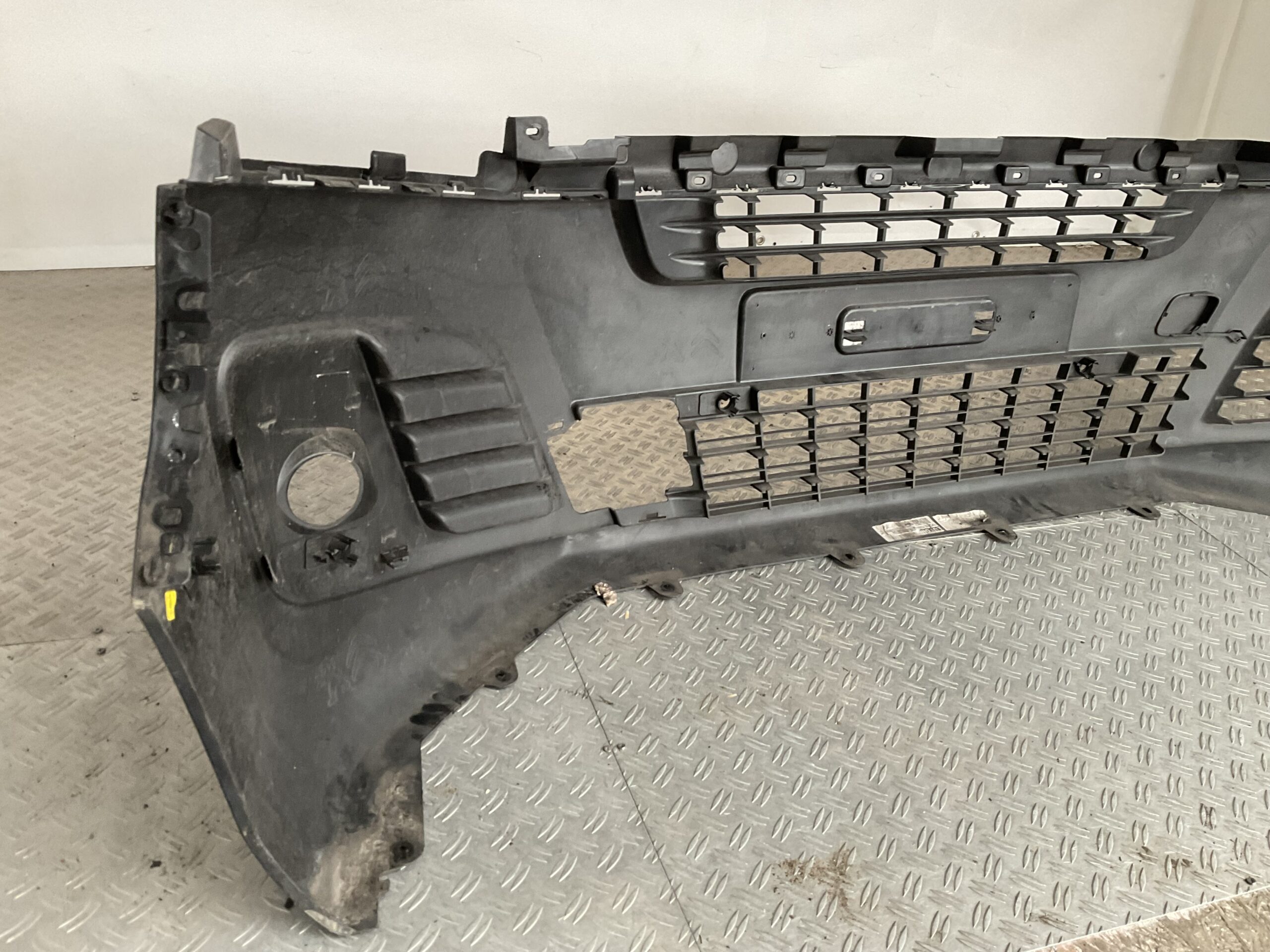 Bumper Peugeot Expert Citroen Jumpy 18-23 9808639977 Voorbumper J5-17639z