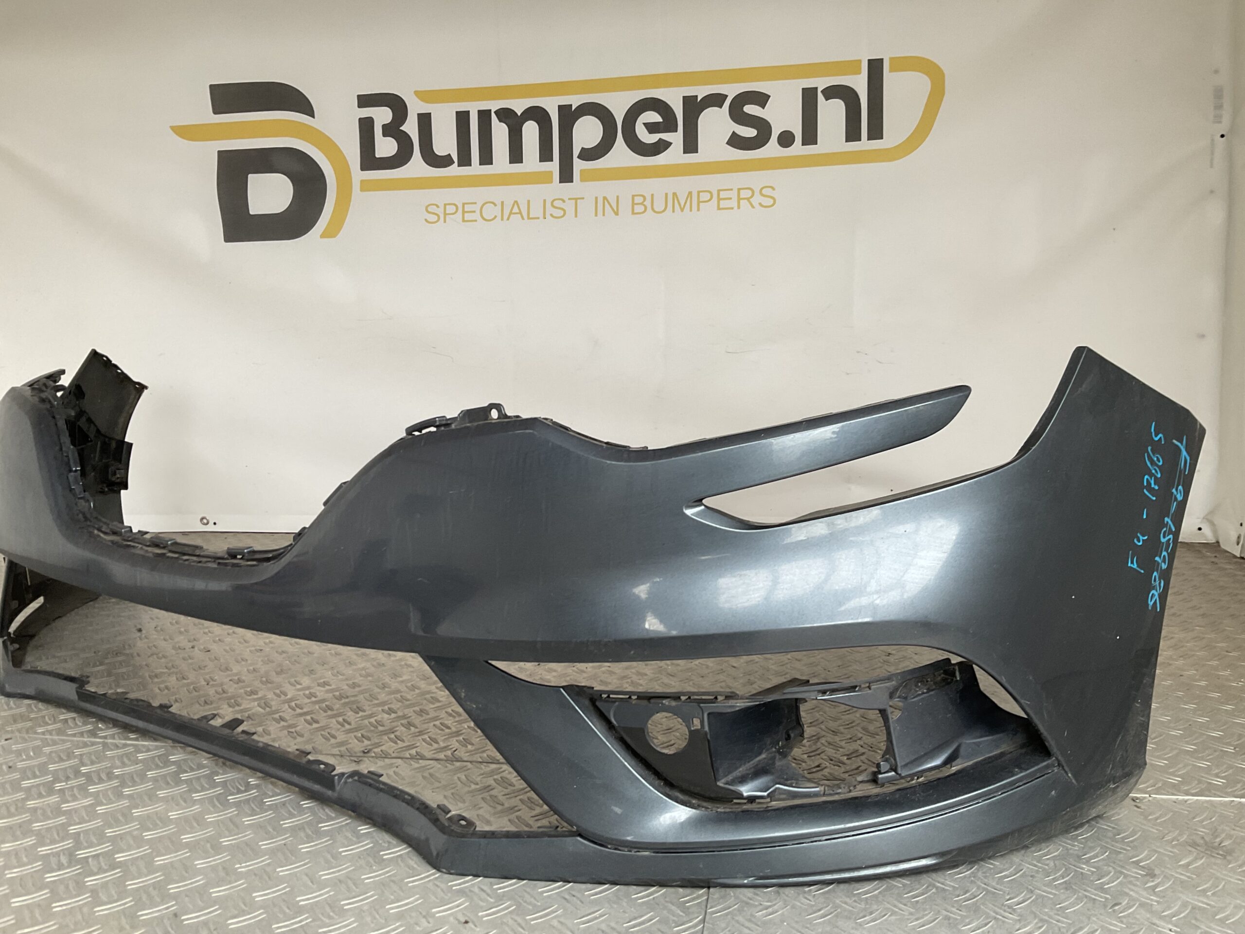 Bumper Renault Megane 4 16-21 620225094R Voorbumper F4-17665z