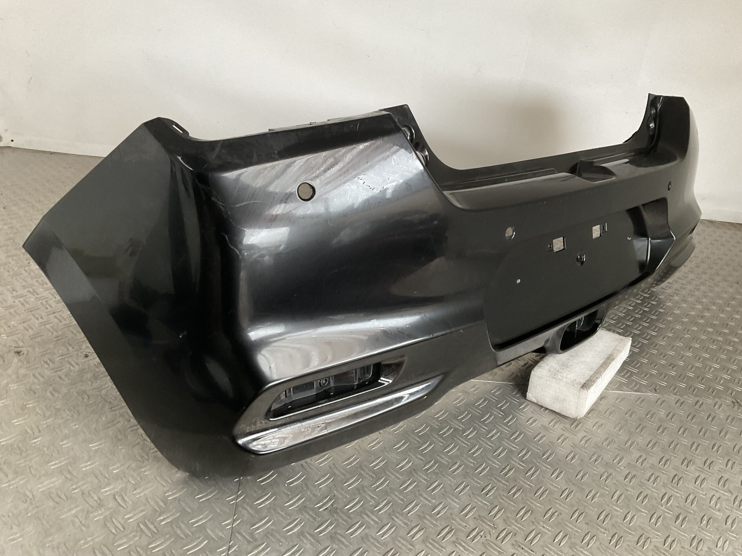 Bumper Suzuki Swift Hybrid 24- 71811-70T Achterbumper F5-16729z