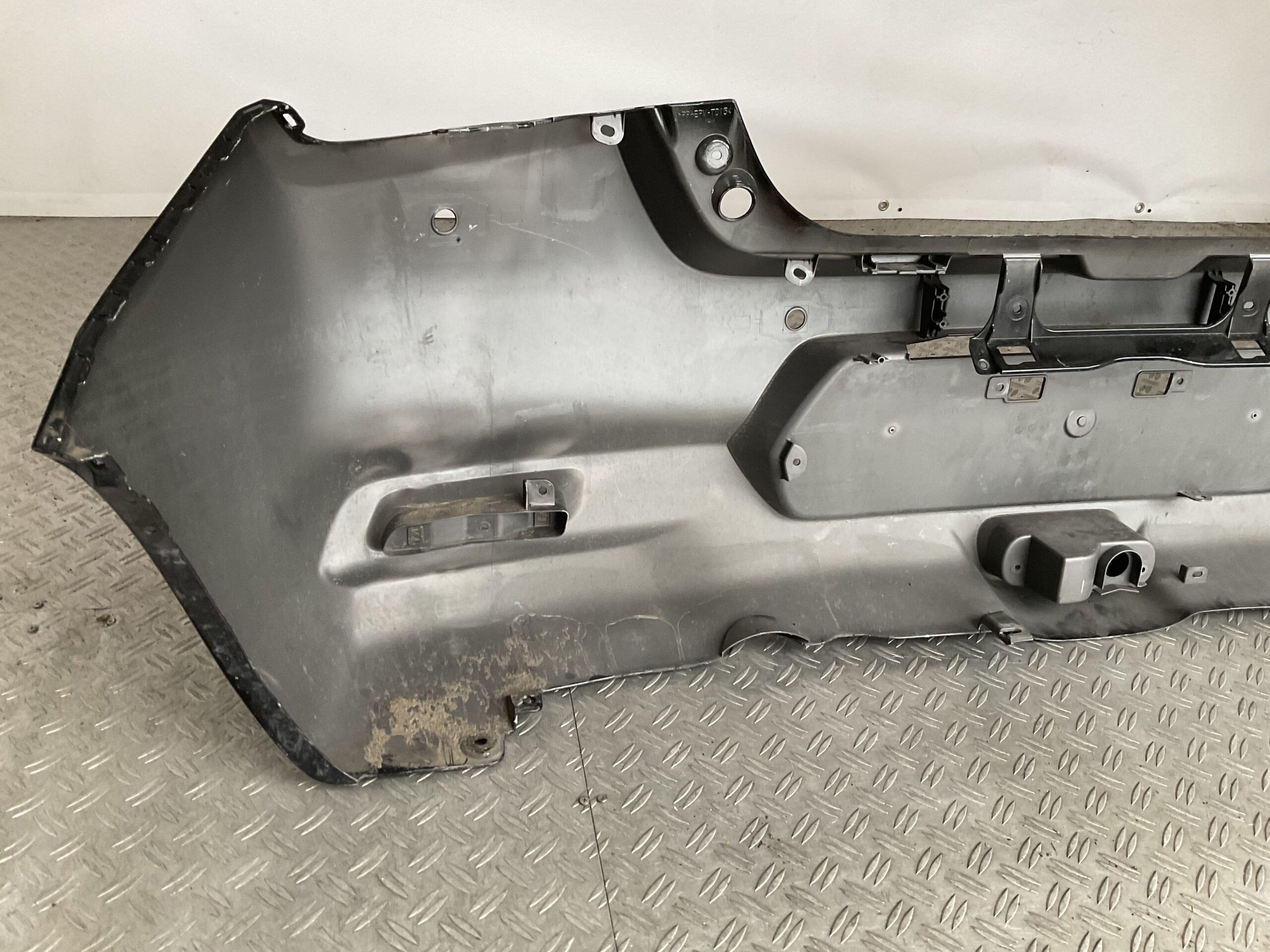 Bumper Suzuki Swift Hybrid 24- 71811-70T Achterbumper F5-16729z