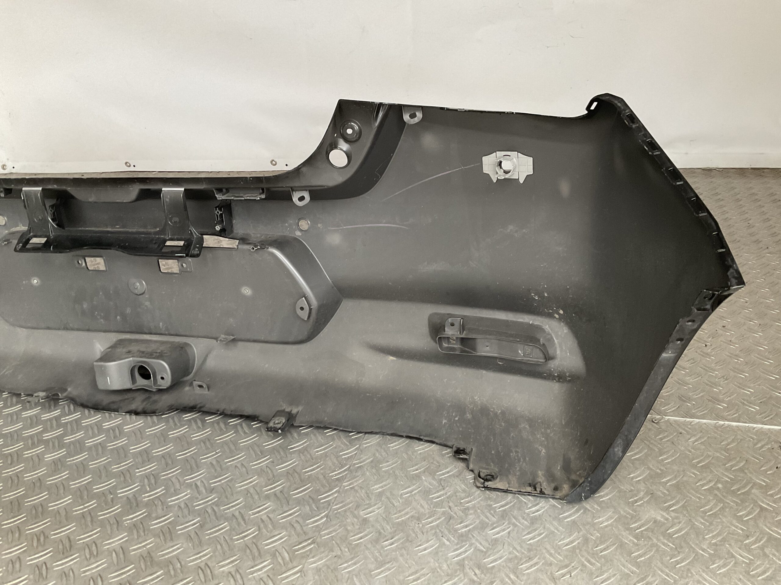 Bumper Suzuki Swift Hybrid 24- 71811-70T Achterbumper F5-16729z