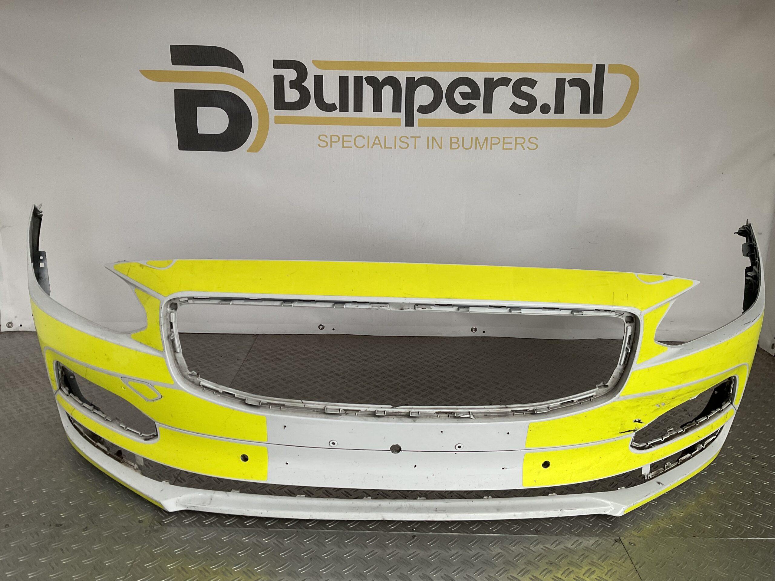 Bumper Volvo V90 S90 II 16-20 32136229 Voorbumper E5-17052z