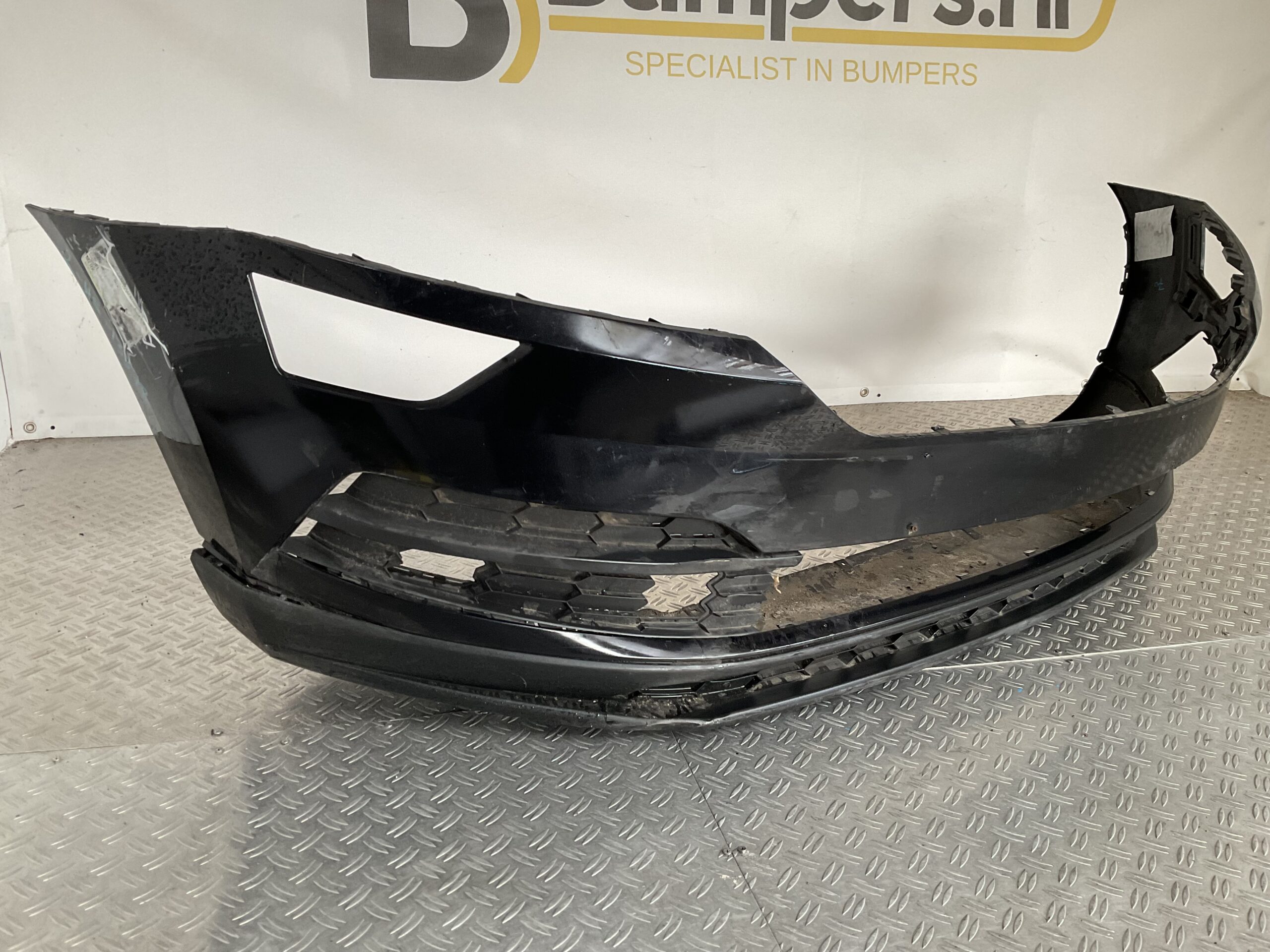 Bumper Skoda Karoq 57A Sport Line 17- 57A807221 Voorbumper H10-17098z