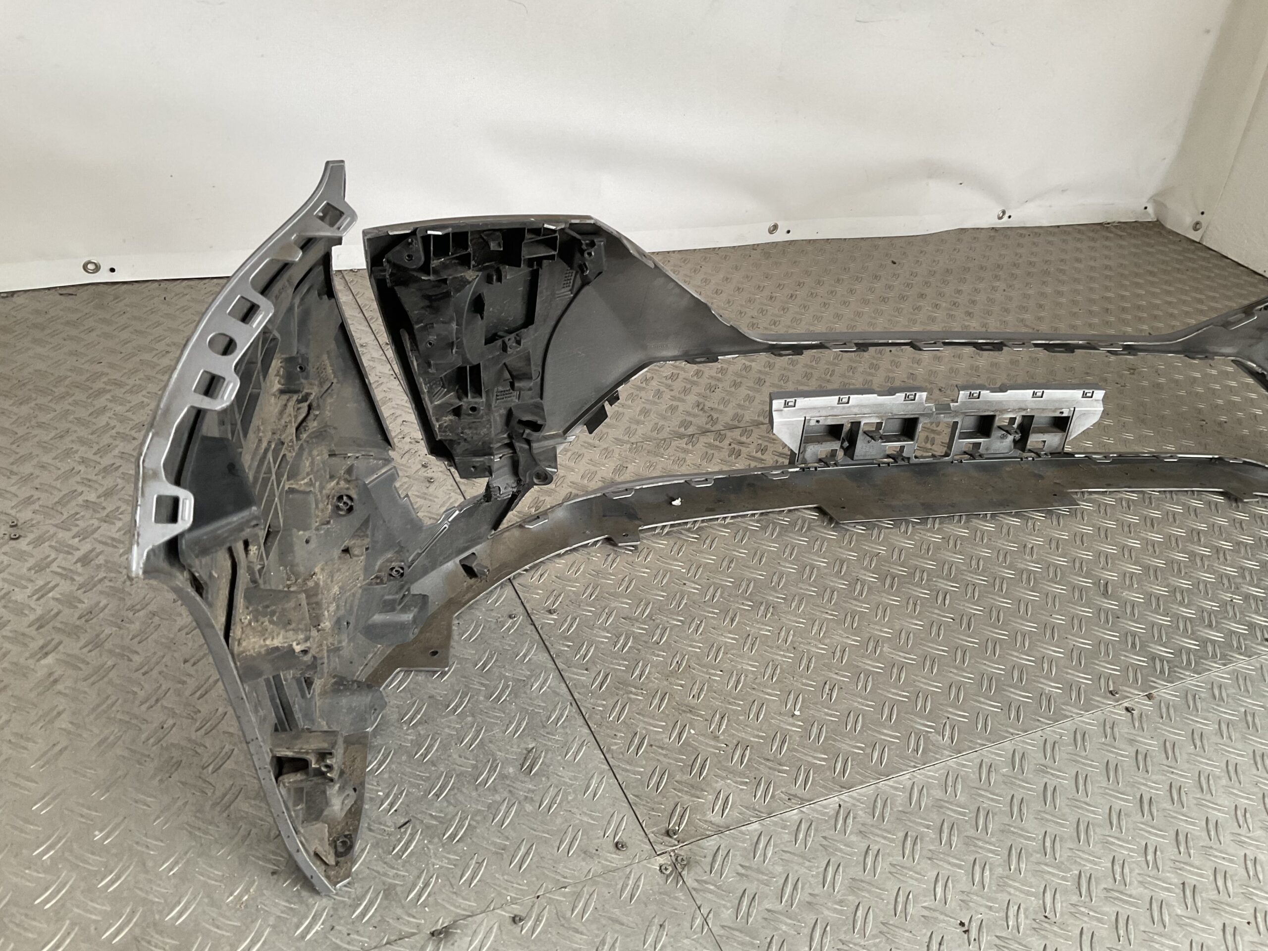 Bumper Peugeot 308 2022-2025 9838074780 Voorbumper J4-17691