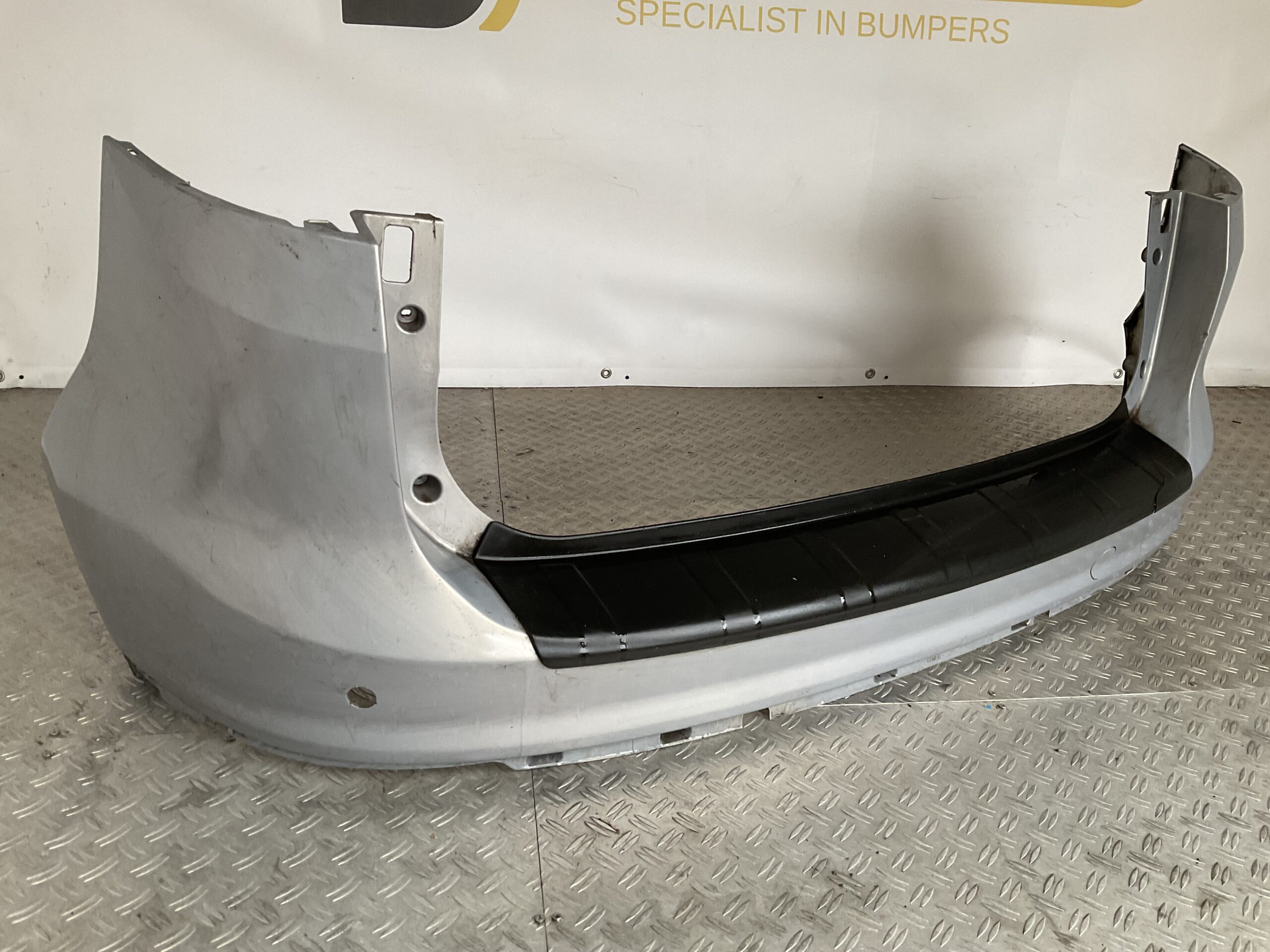 Bumper Ford C-Max C max 10-15 AM51-R17906-A Achterbumper F3-17732z