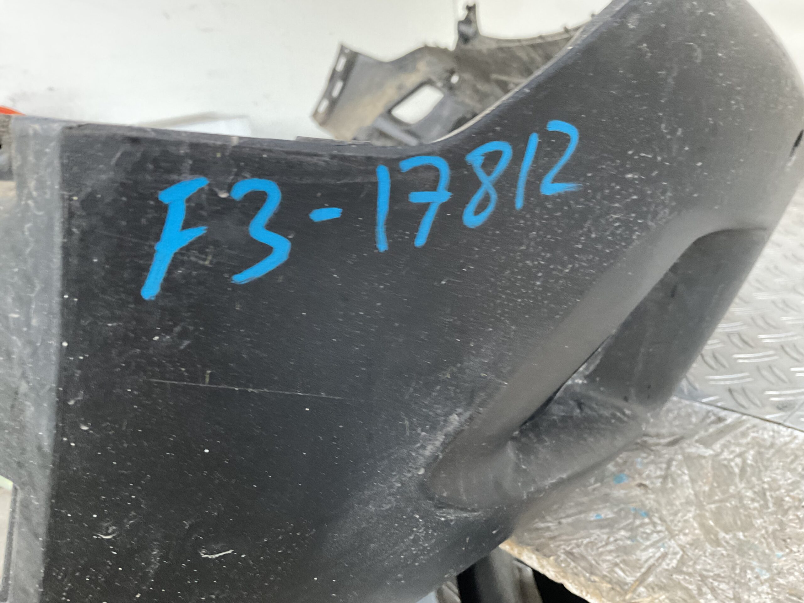 Bumper Peugeot 2008 19-23 9825947280 Achterbumper F3-17812z