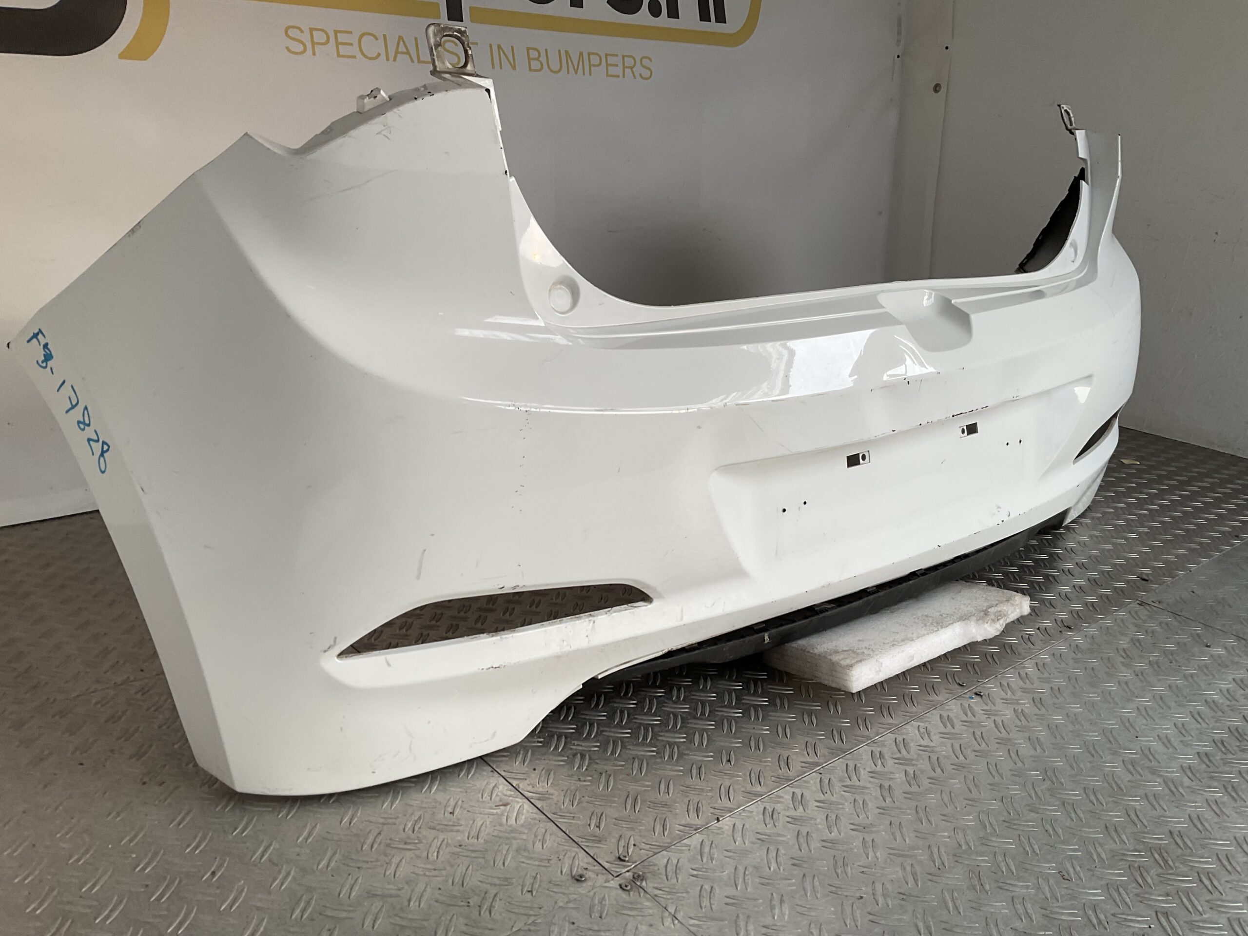 Bumper Hyundai i20 14-17 86611-c80000 Achterbumper F3-17828z