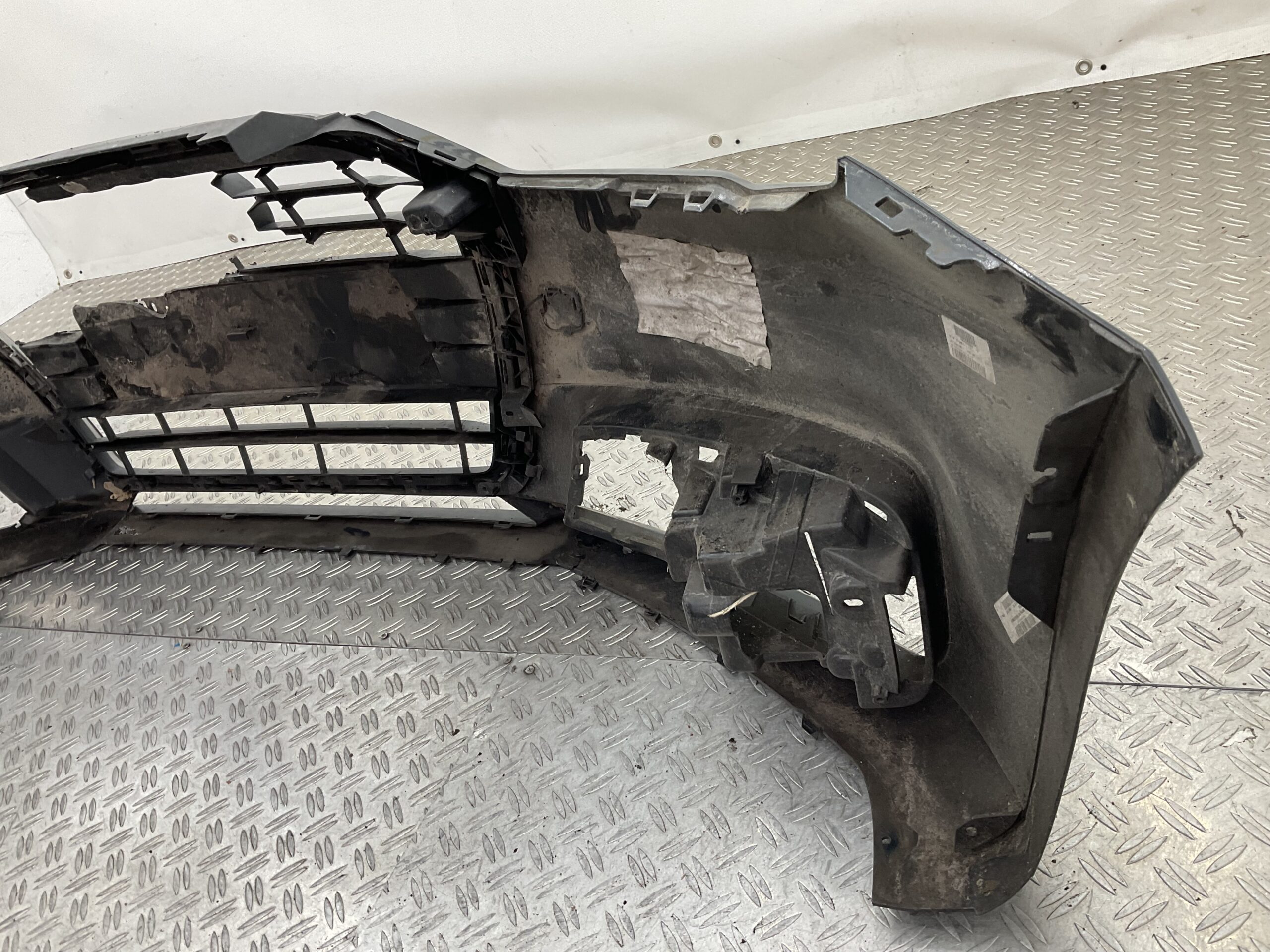 Bumper Audi A1 8xA Facelift 15-19 8XA807437 Voorbumper H3-17869z