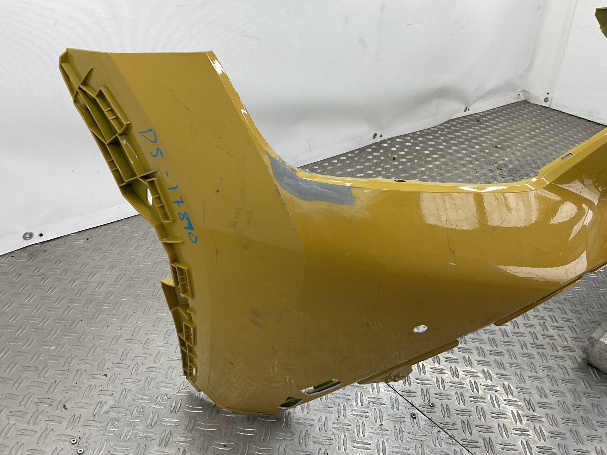 Bumper Toyota Aygo Facelift 52119-0H210 Voorbumper D5-17890z