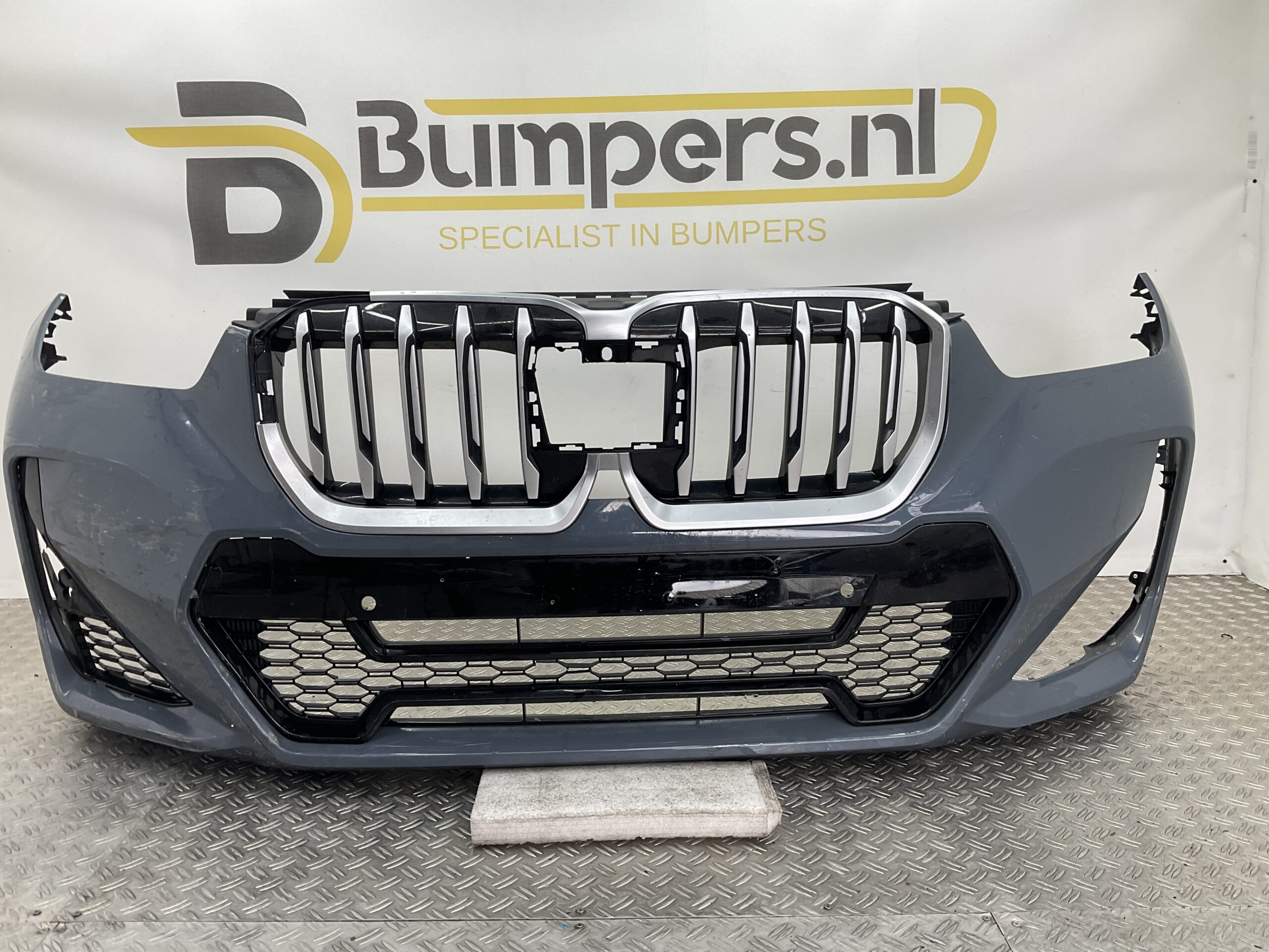 Bumper BMW X1 U11 M Sport 22- MPakket 51119881907 Voorbumper K5-18046z
