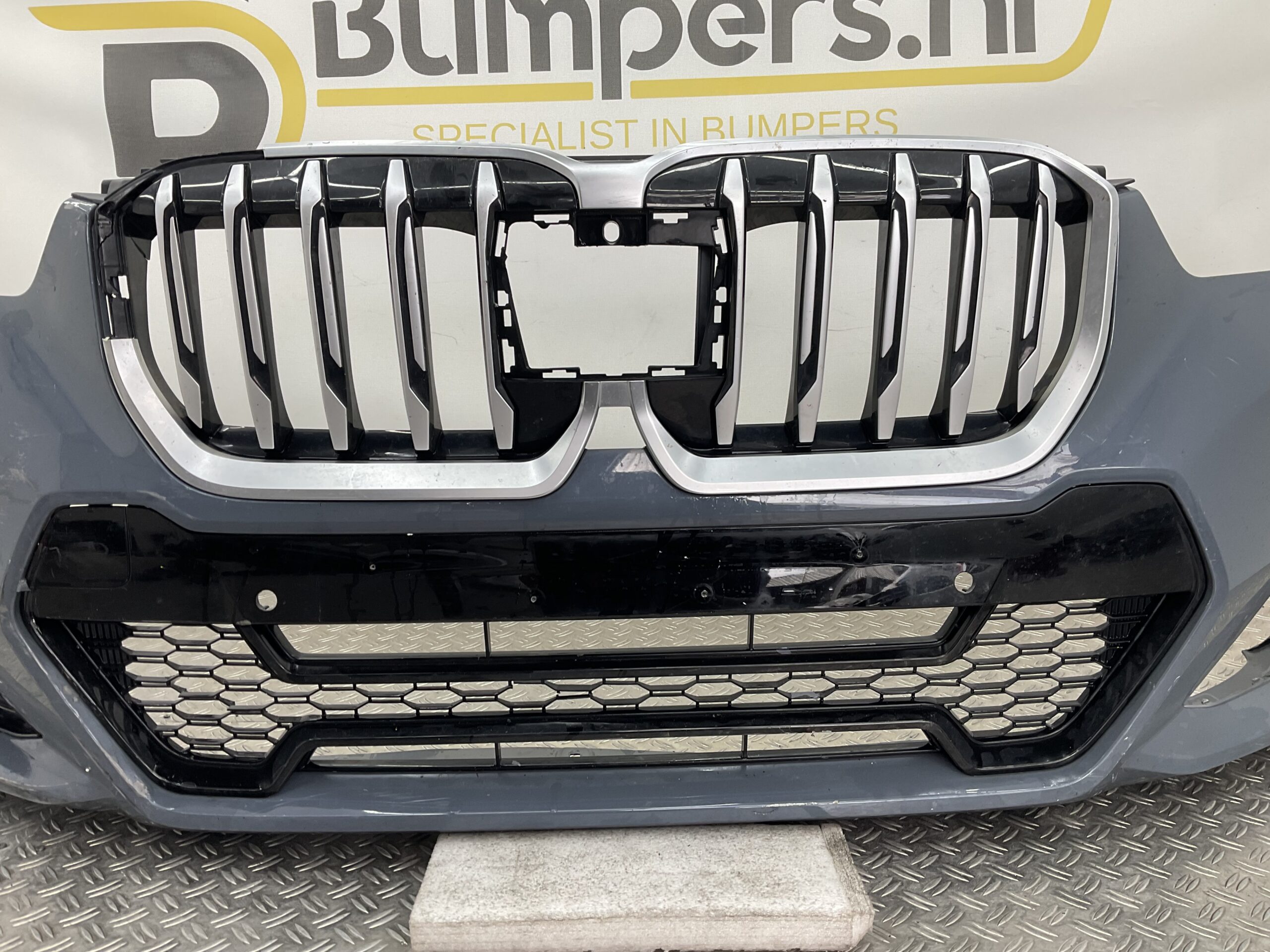 Bumper BMW X1 U11 M Sport 22- MPakket 51119881907 Voorbumper K5-18046z