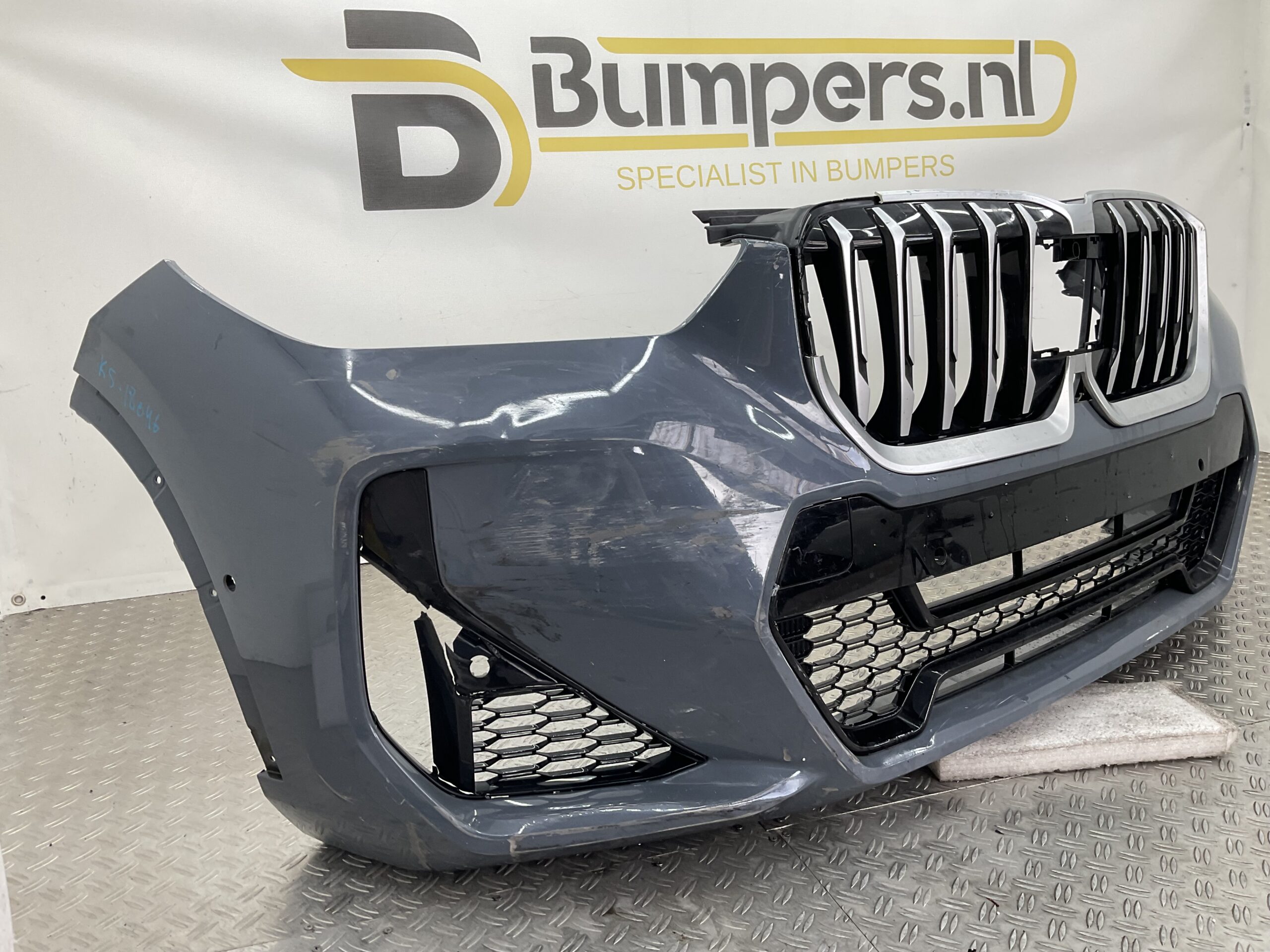 Bumper BMW X1 U11 M Sport 22- MPakket 51119881907 Voorbumper K5-18046z