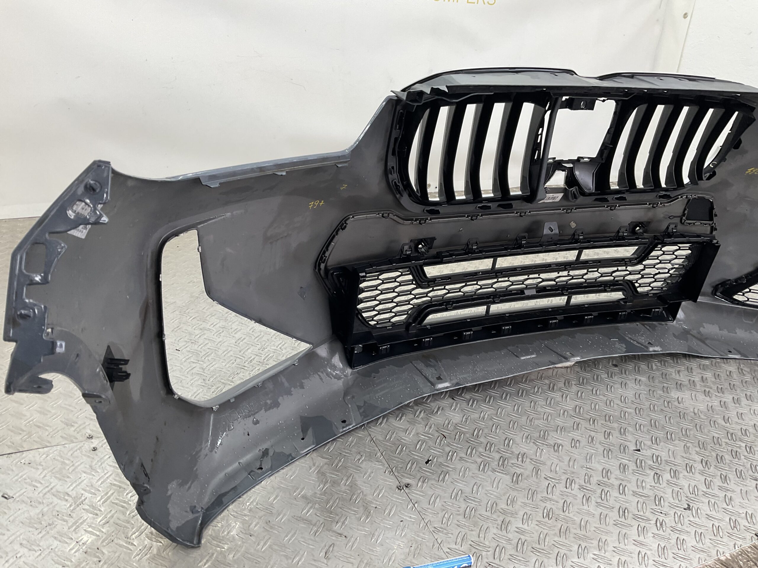 Bumper BMW X1 U11 M Sport 22- MPakket 51119881907 Voorbumper K5-18046z
