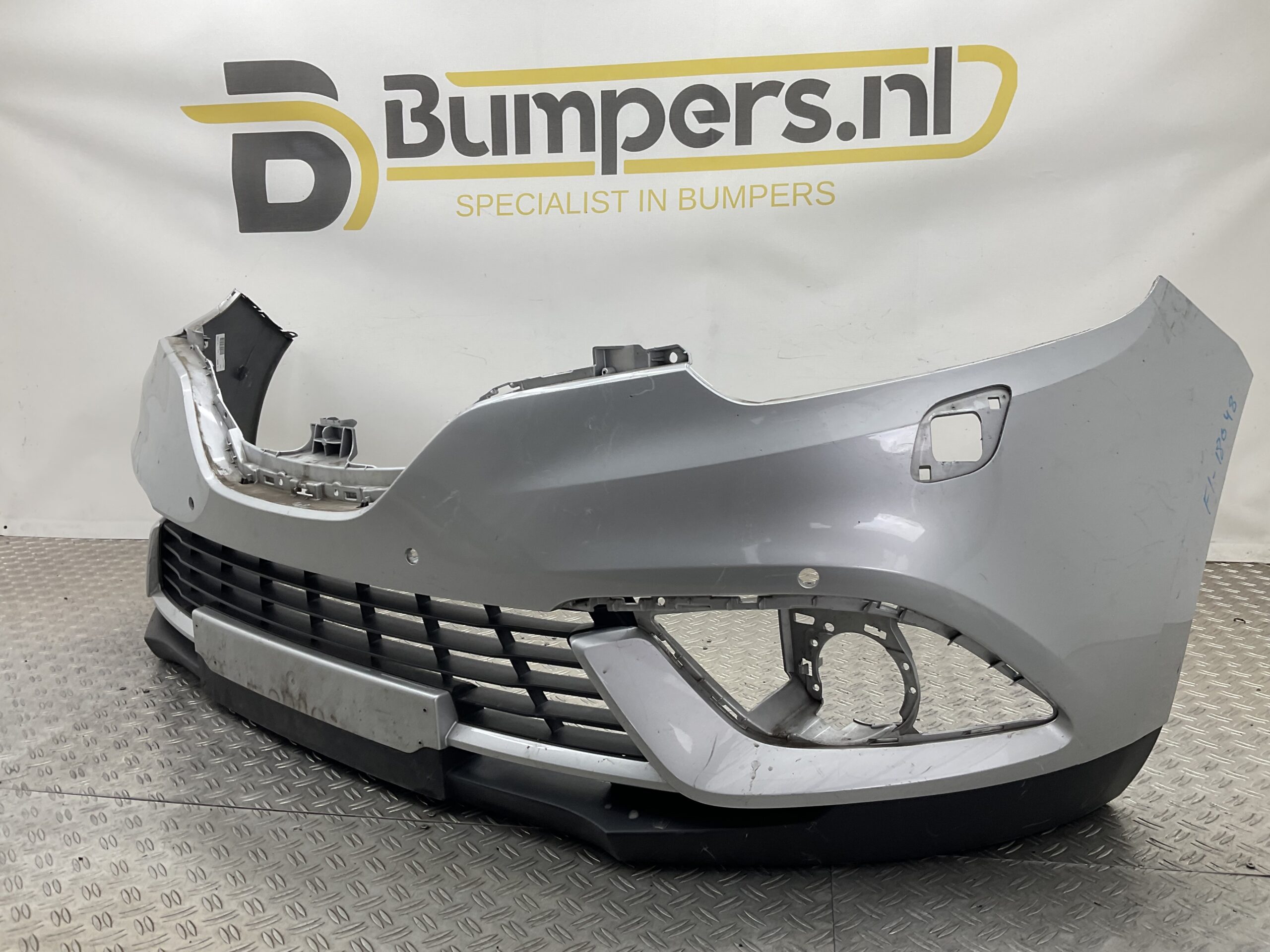 Bumper Renault Grand Scenic 4 16-22 kls pdc 620224328R Voorbumper F1-18048z