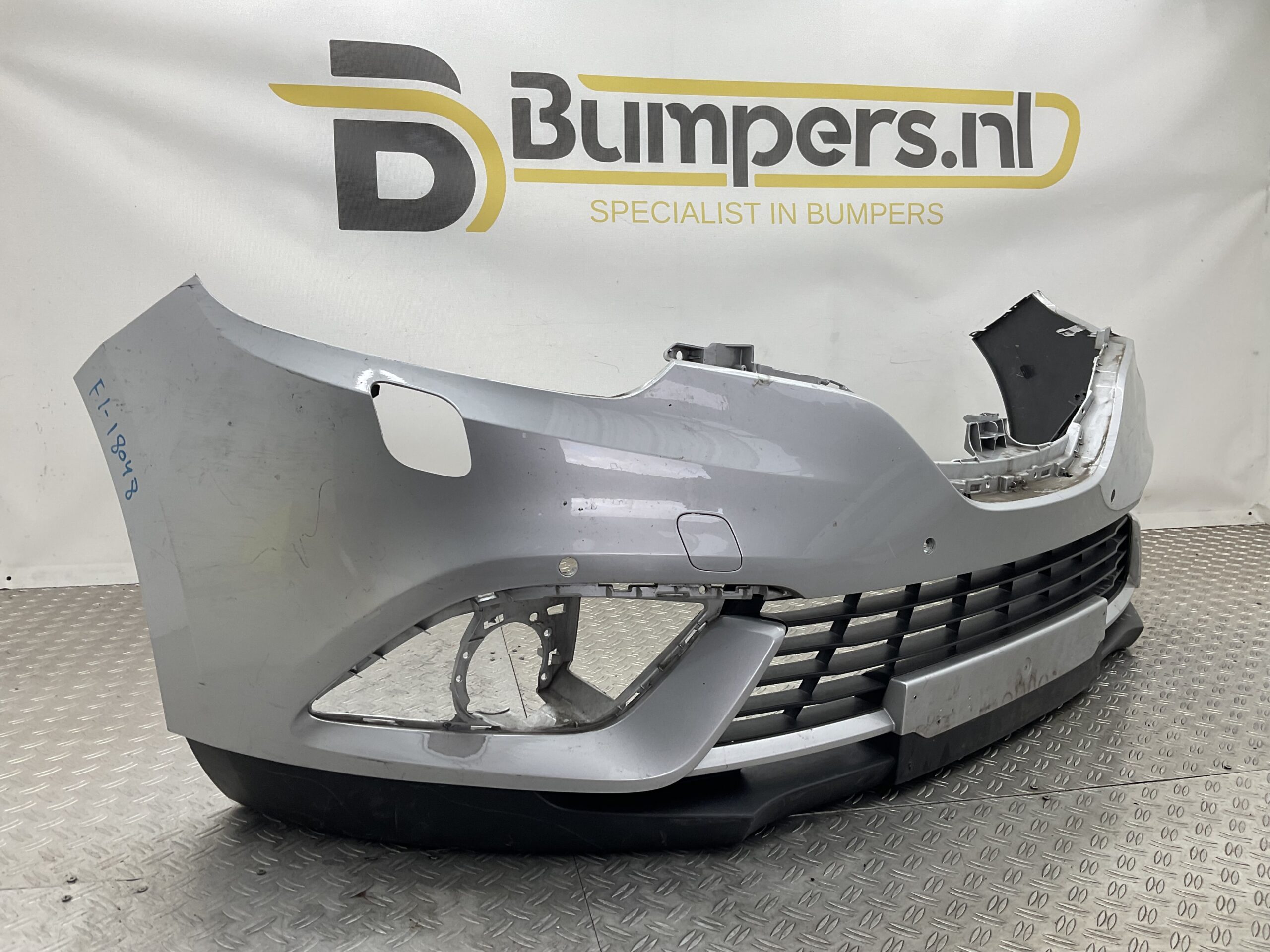 Bumper Renault Grand Scenic 4 16-22 kls pdc 620224328R Voorbumper F1-18048z