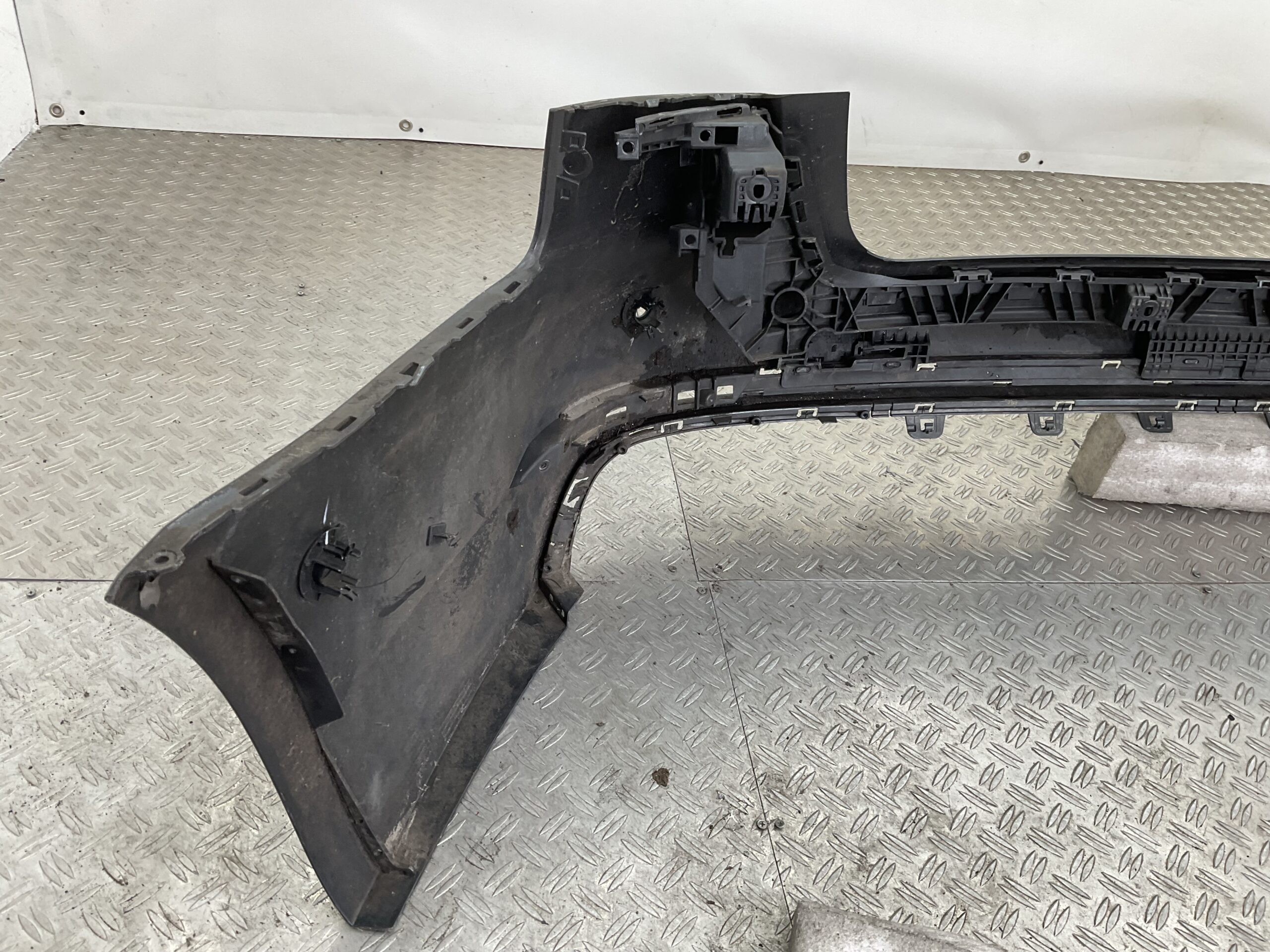 Bumper Audi A4 8W B9 AVANT pdc 16-19 8W9807511M Achterbumper F3-18466