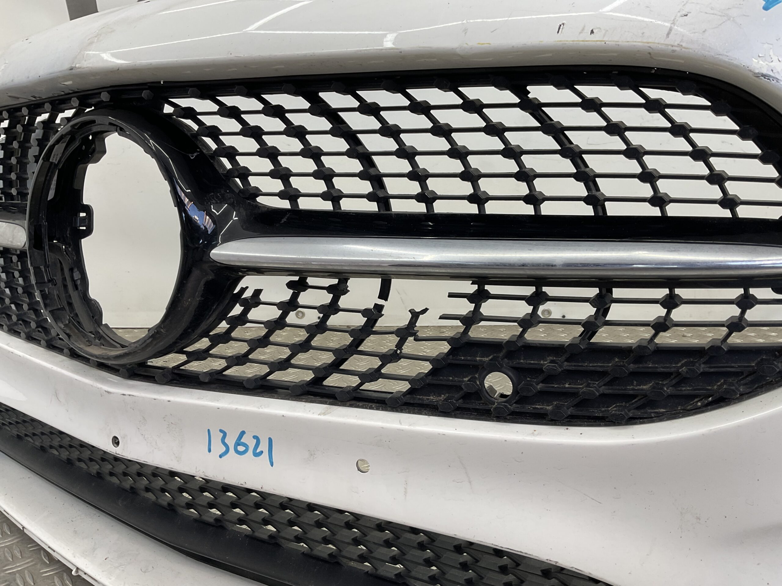 Bumper Mercedes A Klasse W177 AMG geen pdc 19-23 A1778856100 Voorbumper A2-13621