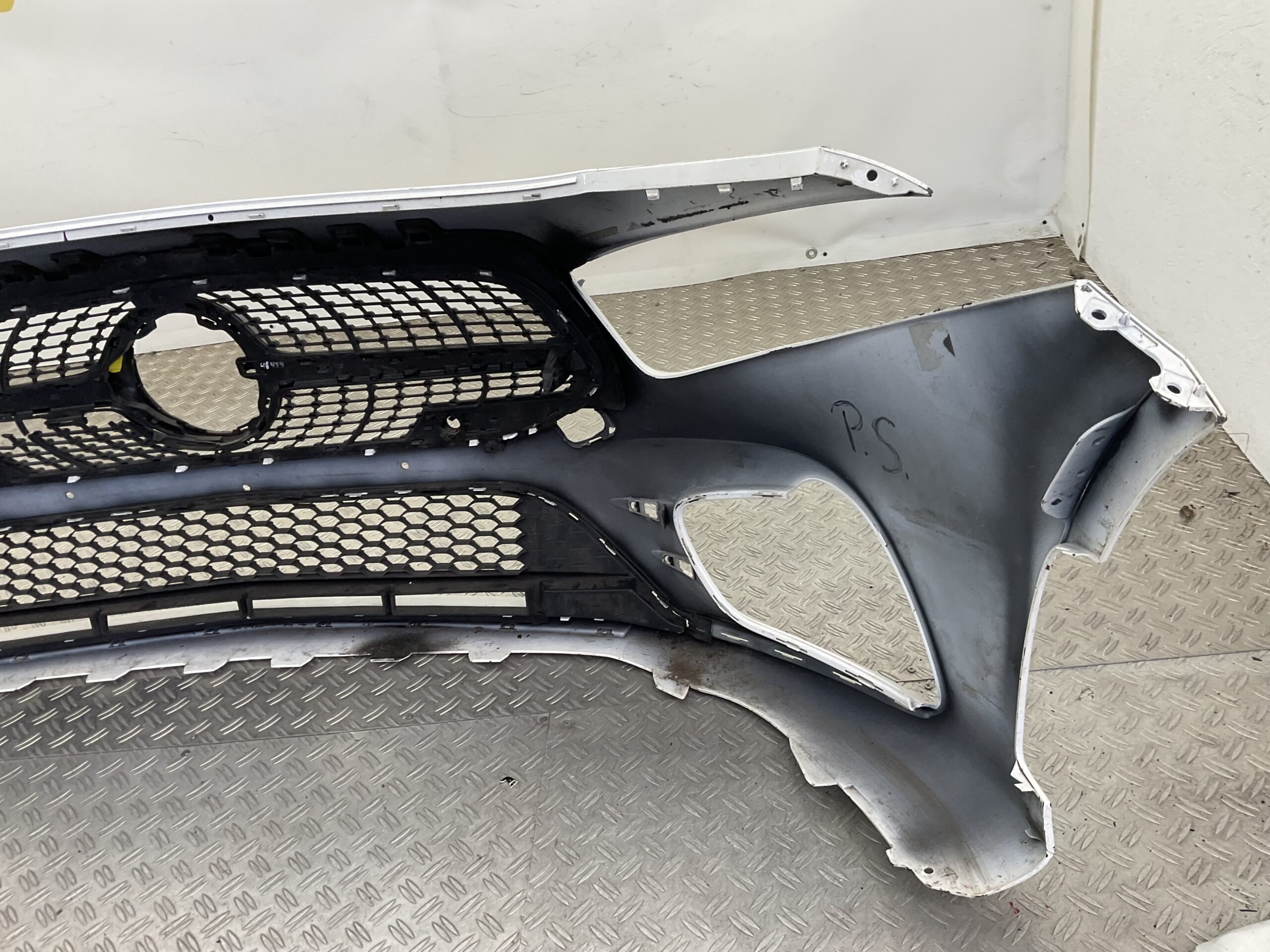 Bumper Mercedes A Klasse W177 AMG geen pdc 19-23 A1778856100 Voorbumper A2-13621