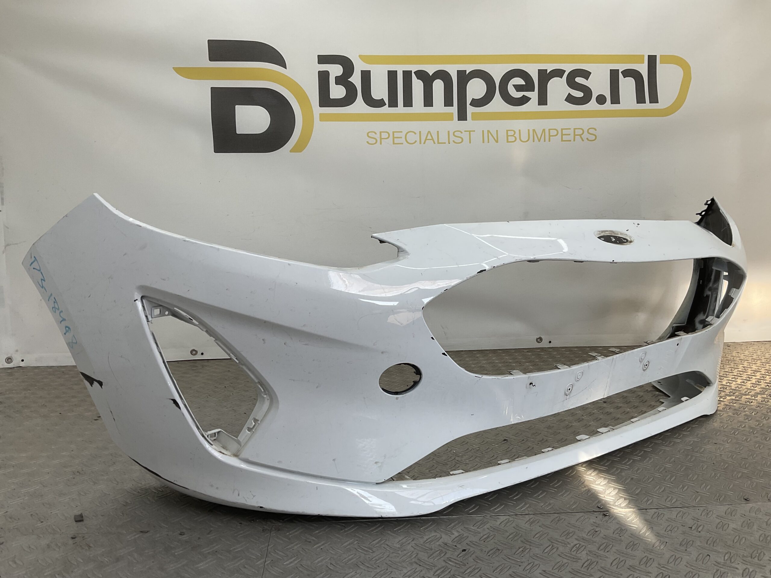 Bumper Ford Fiesta MK8 17-21 H1BB-17757-A Voorbumper D3-18498