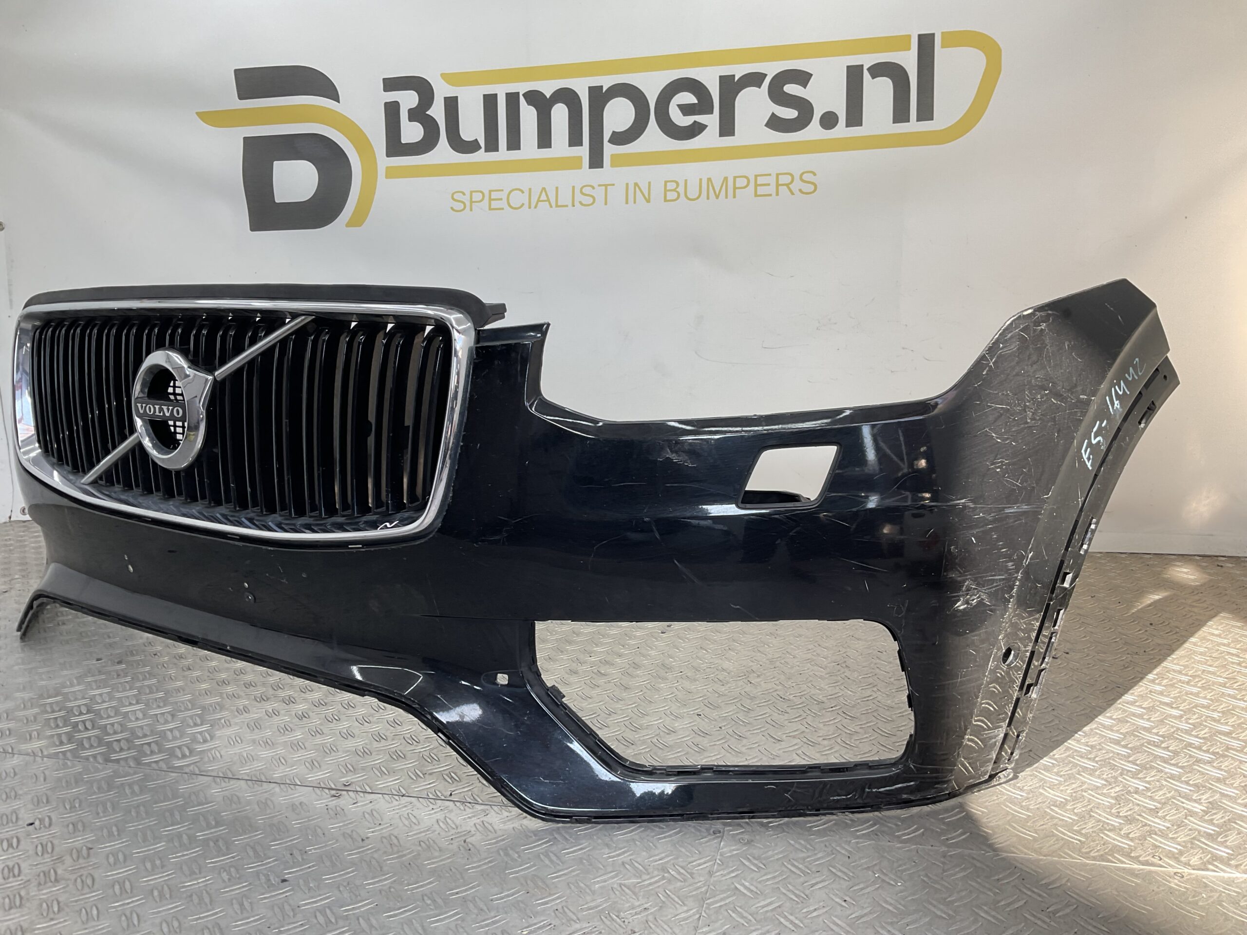 Bumper Volvo XC90 XC-90 16-19 31353362 Voorbumper F5-16442