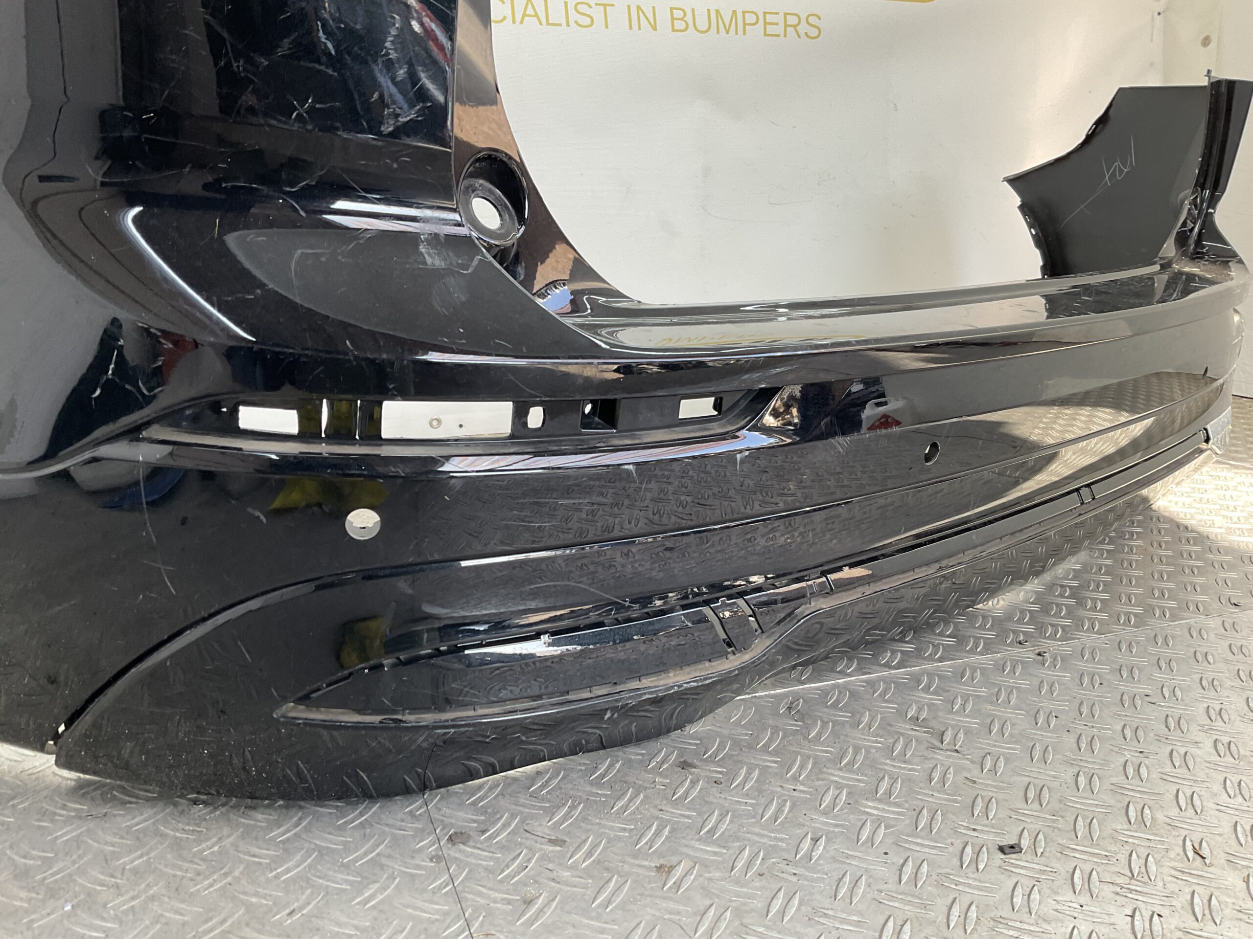 Bumper Volvo XC60 XC-60 17-20 pdc 31689246 Achterbumper F3-18530
