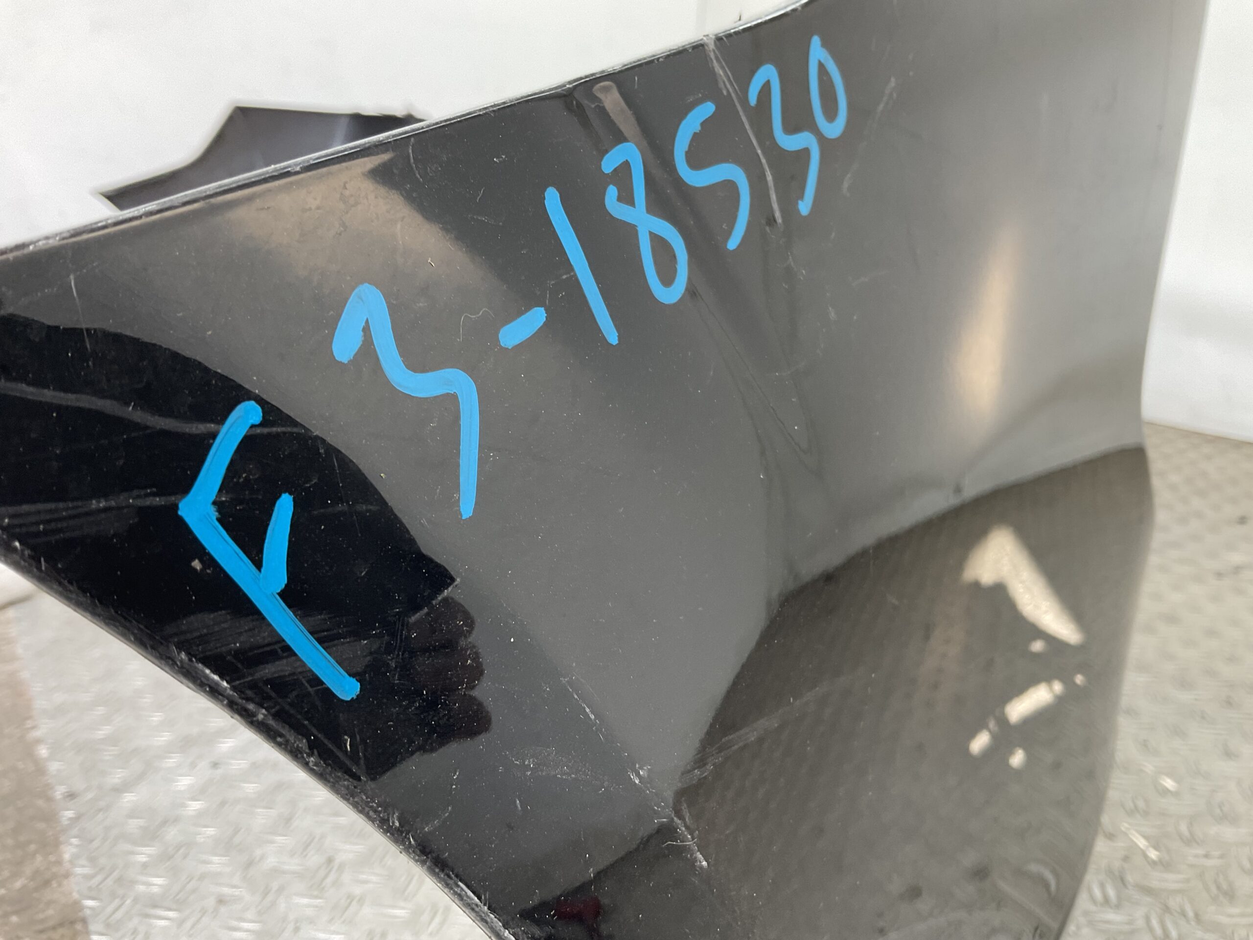 Bumper Volvo XC60 XC-60 17-20 pdc 31689246 Achterbumper F3-18530
