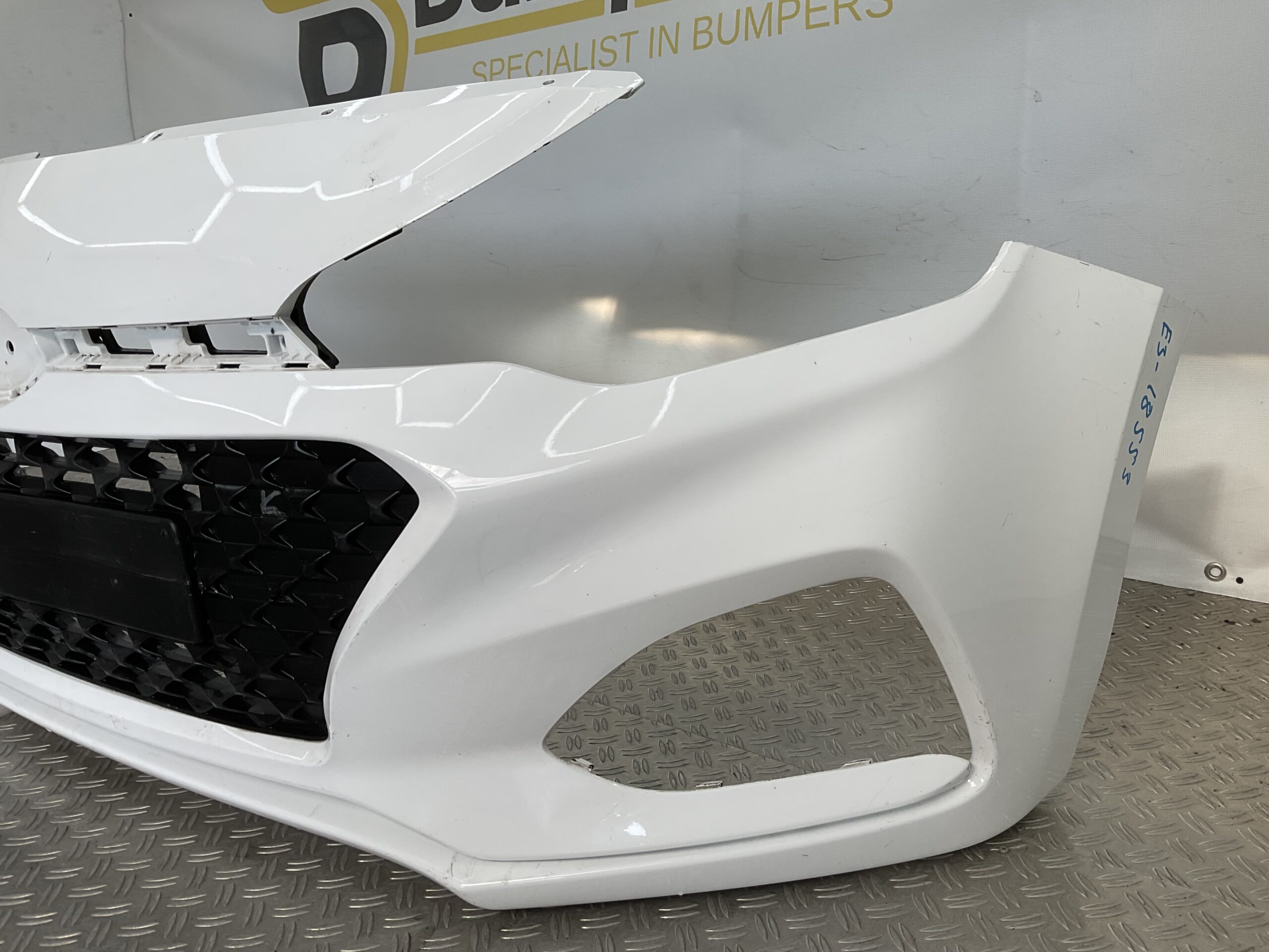 Bumper Hyundai i20 2015 86511C8000 Voorbumper E3-18553