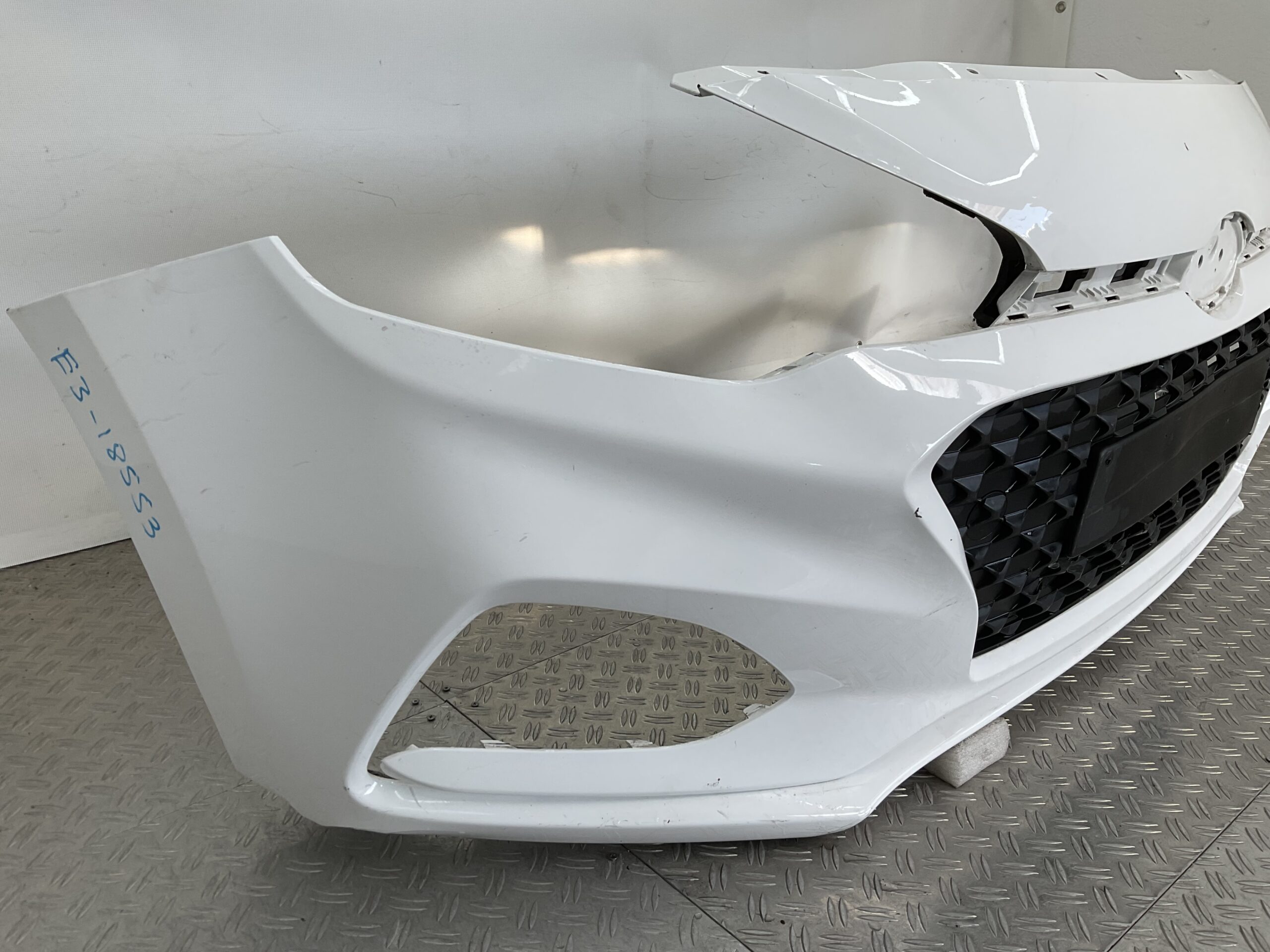 Bumper Hyundai i20 2015 86511C8000 Voorbumper E3-18553