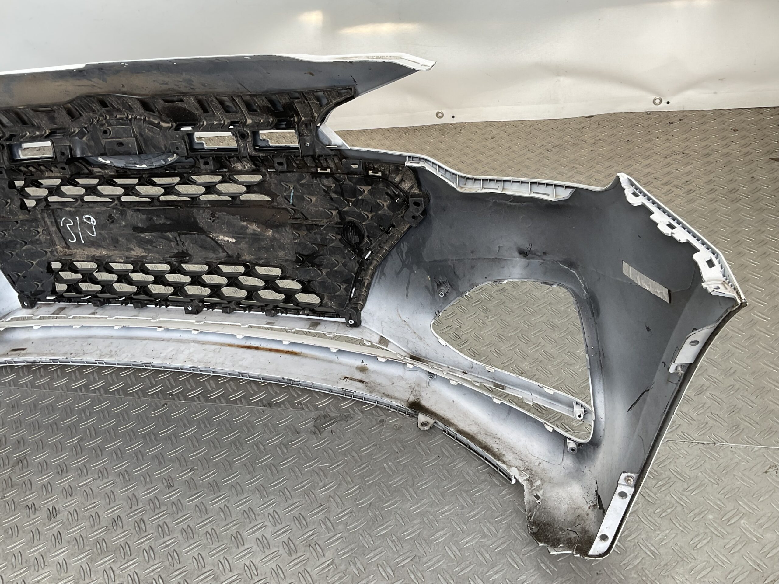 Bumper Hyundai i20 2015 86511C8000 Voorbumper E3-18553