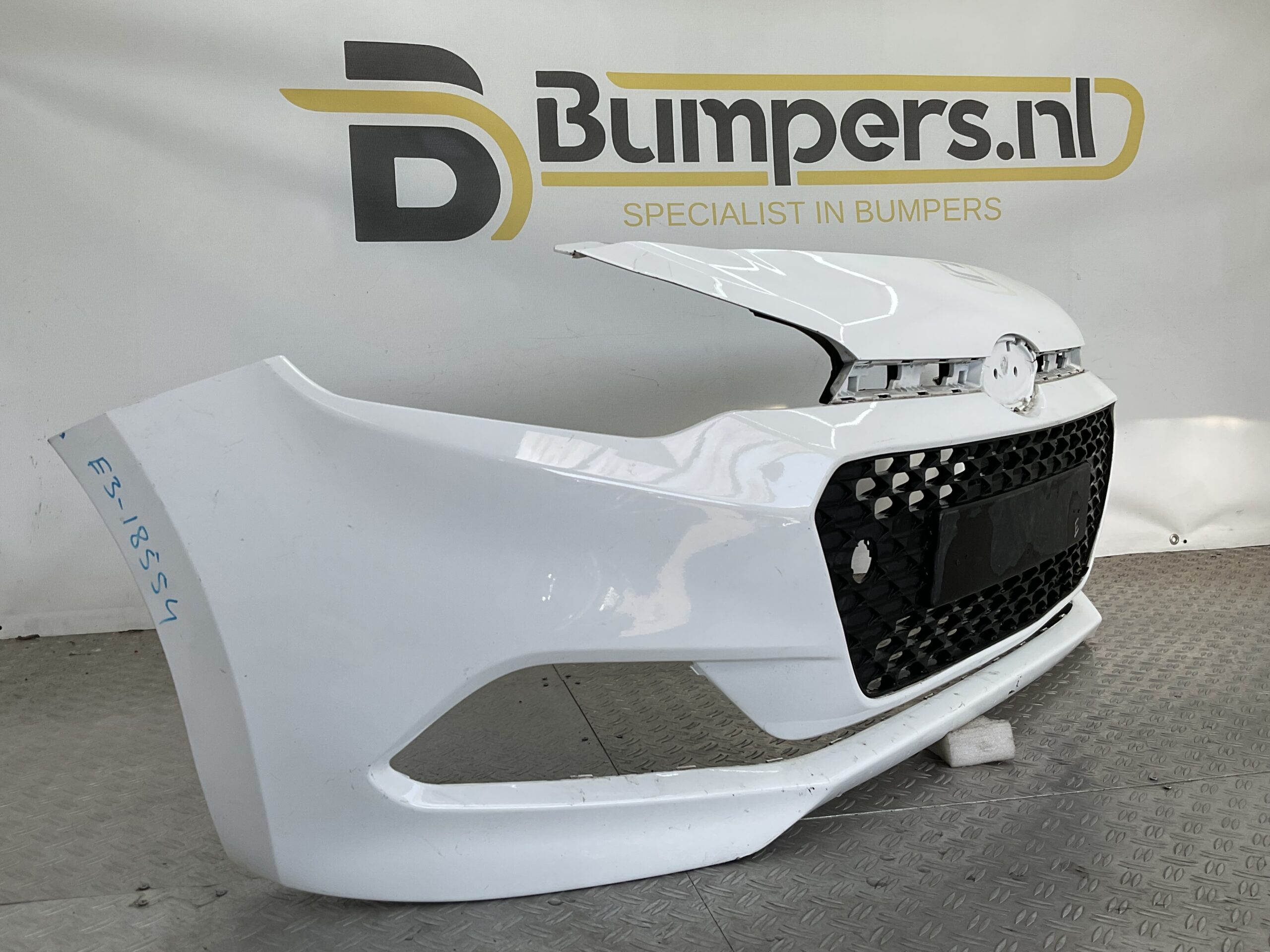 Bumper Hyundai i20 2015 86511C8000 Voorbumper E3-18554