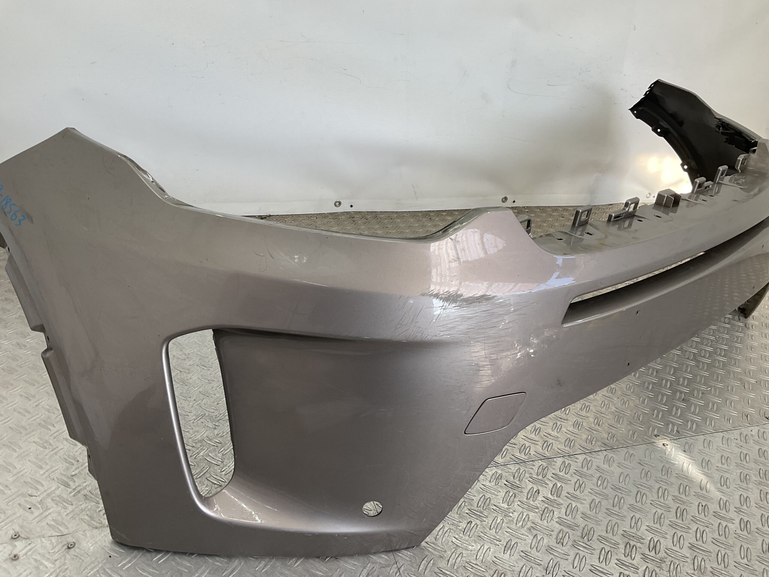 Bumper Land Rover Discovery L550 Sport 19-23 LK72-17A793-A Voorbumper B9-18563