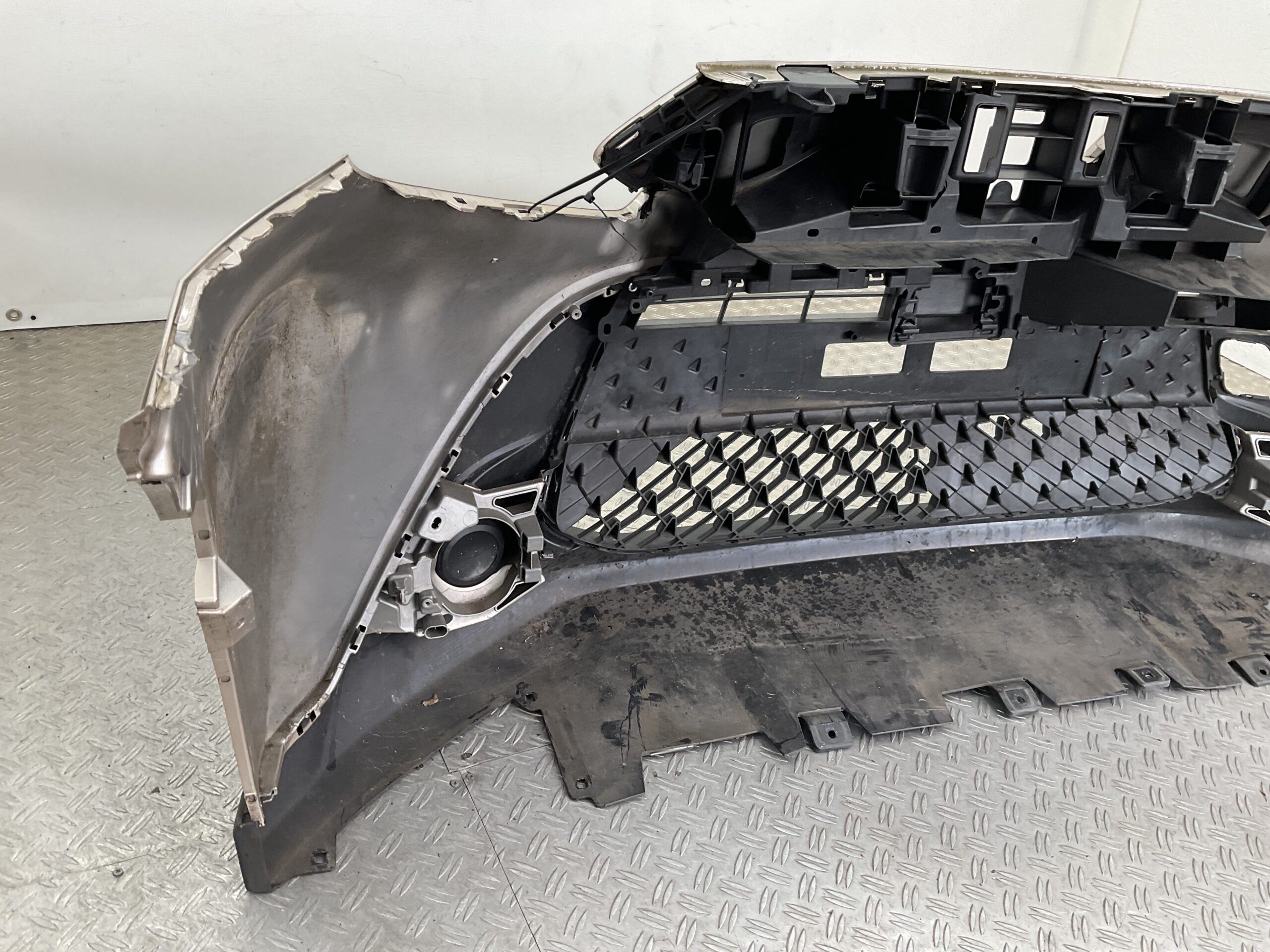 Bumper Toyota Aygo X Cross XCross 20-25 52119-0h190 Voorbumper D5-15315