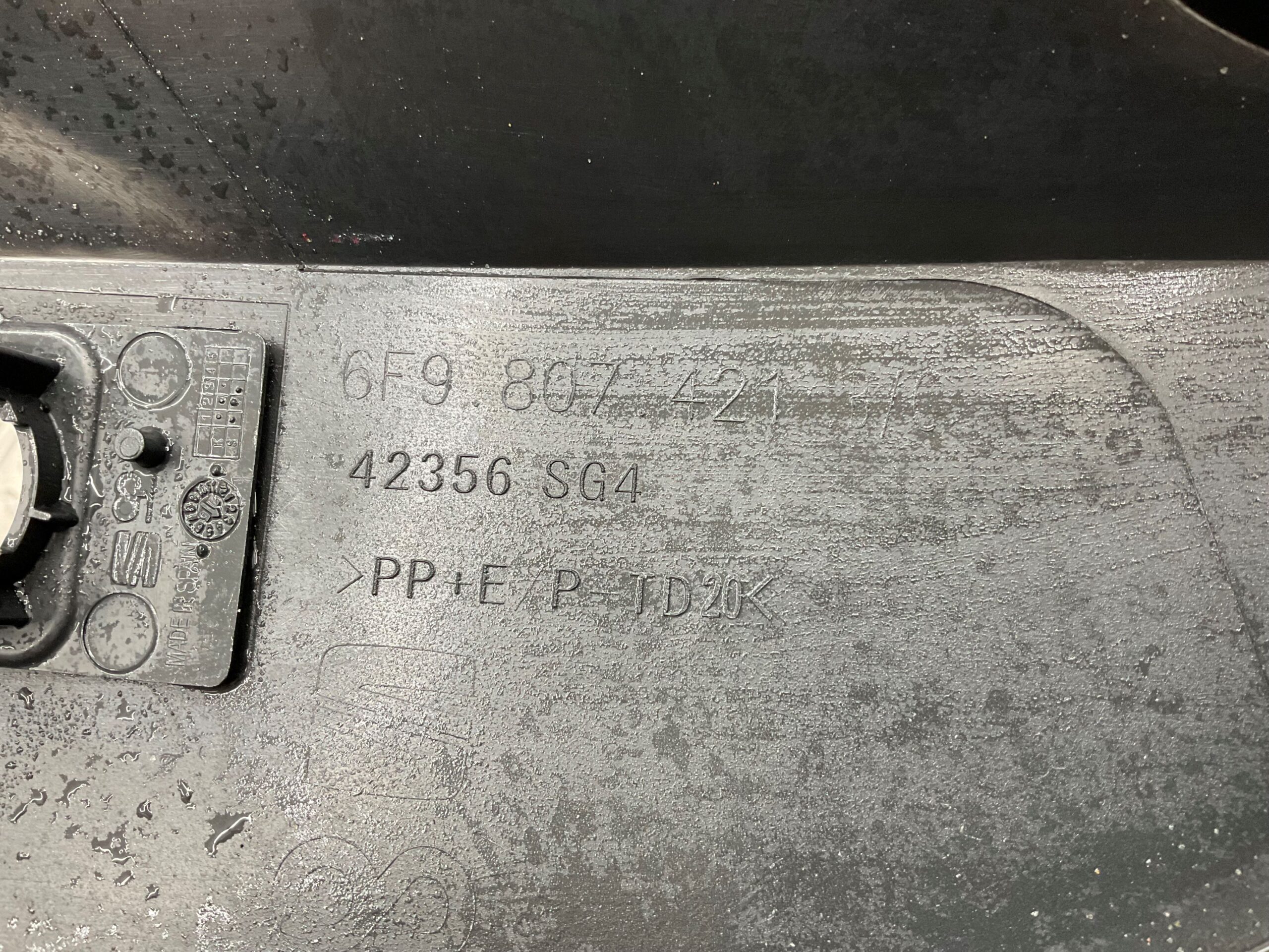 Bumper Seat Arona 17-23 6F9807421 Achterbumper F2-18660