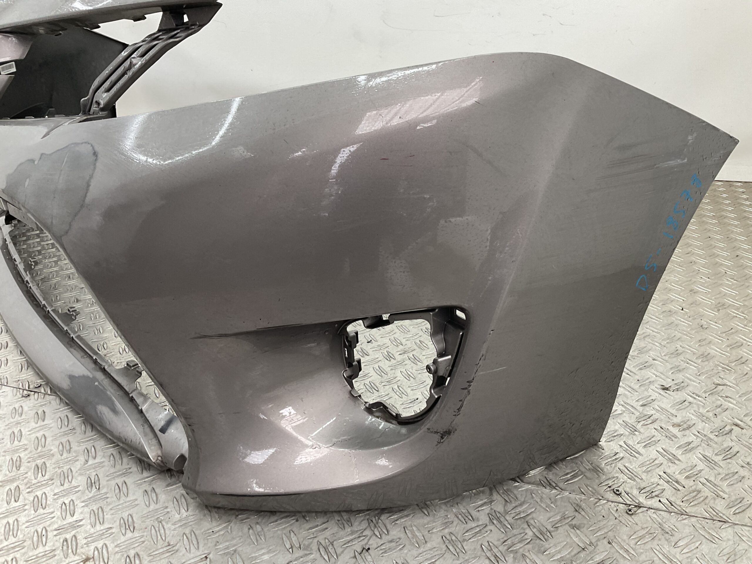 Bumper Toyota Verso Facelift 2012-2018 52119-0F120 Voorbumper D5-18578